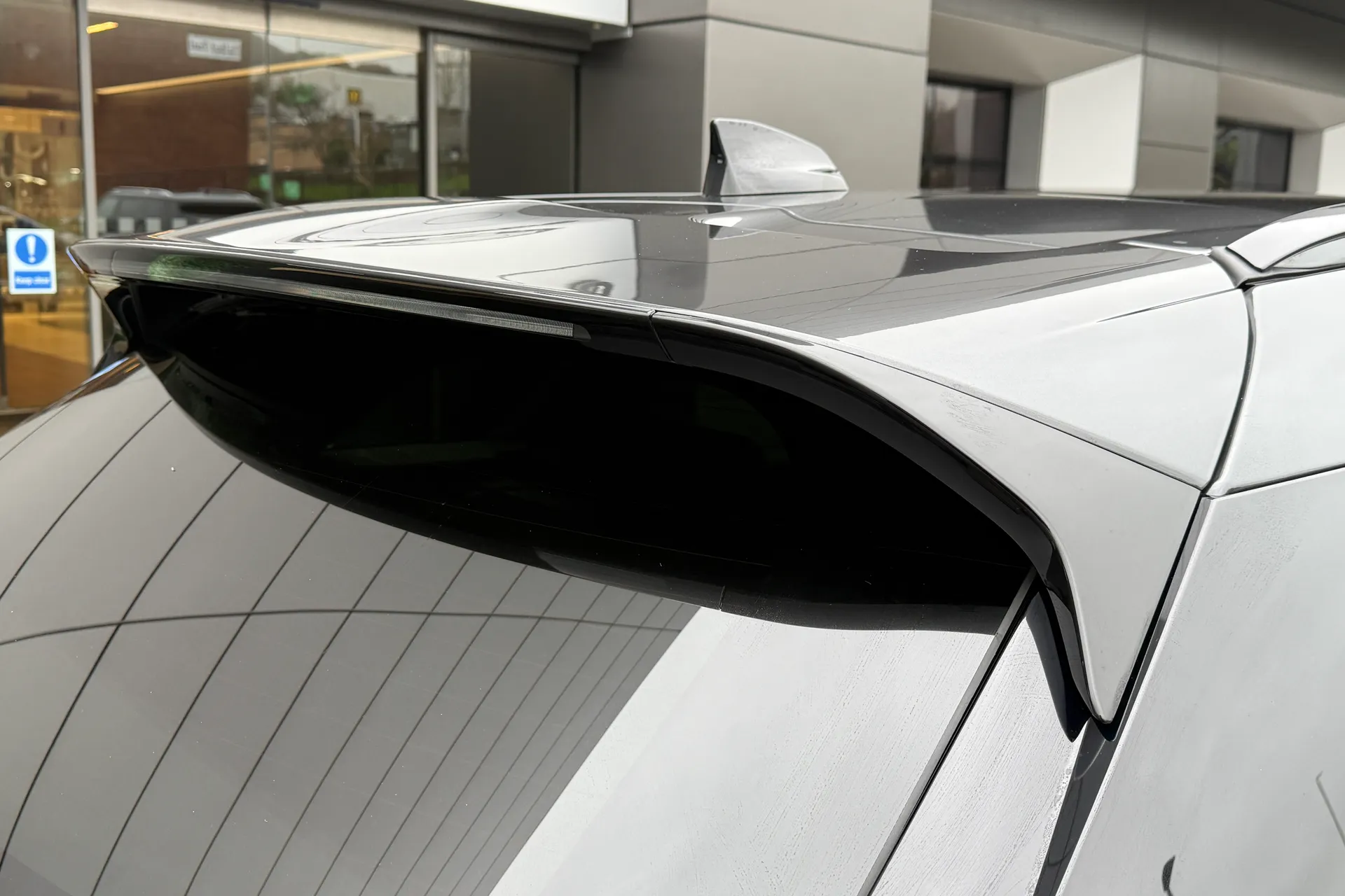 LAND ROVER RANGE ROVER VELAR thumbnail image number 29