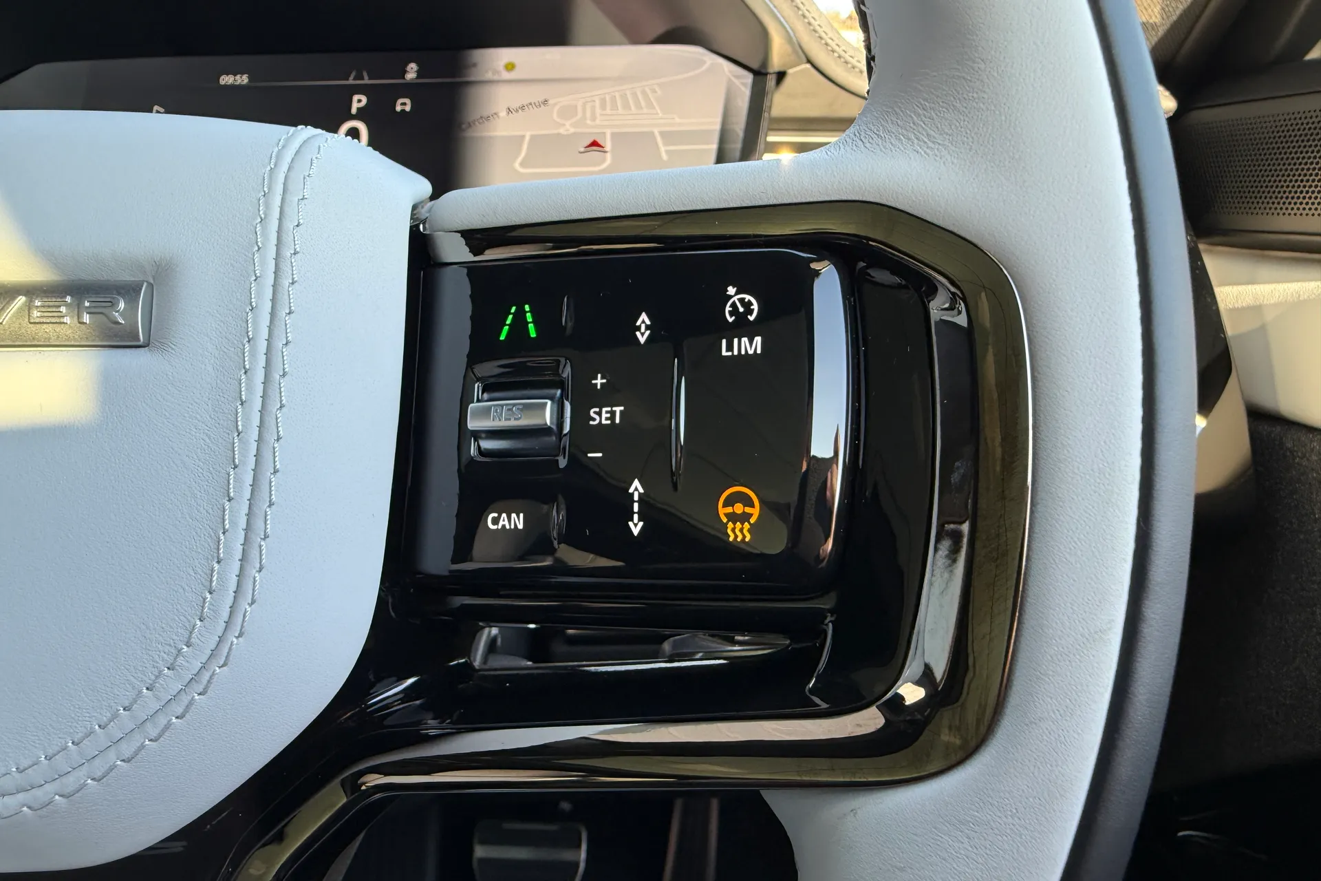 LAND ROVER RANGE ROVER SPORT thumbnail image number 36