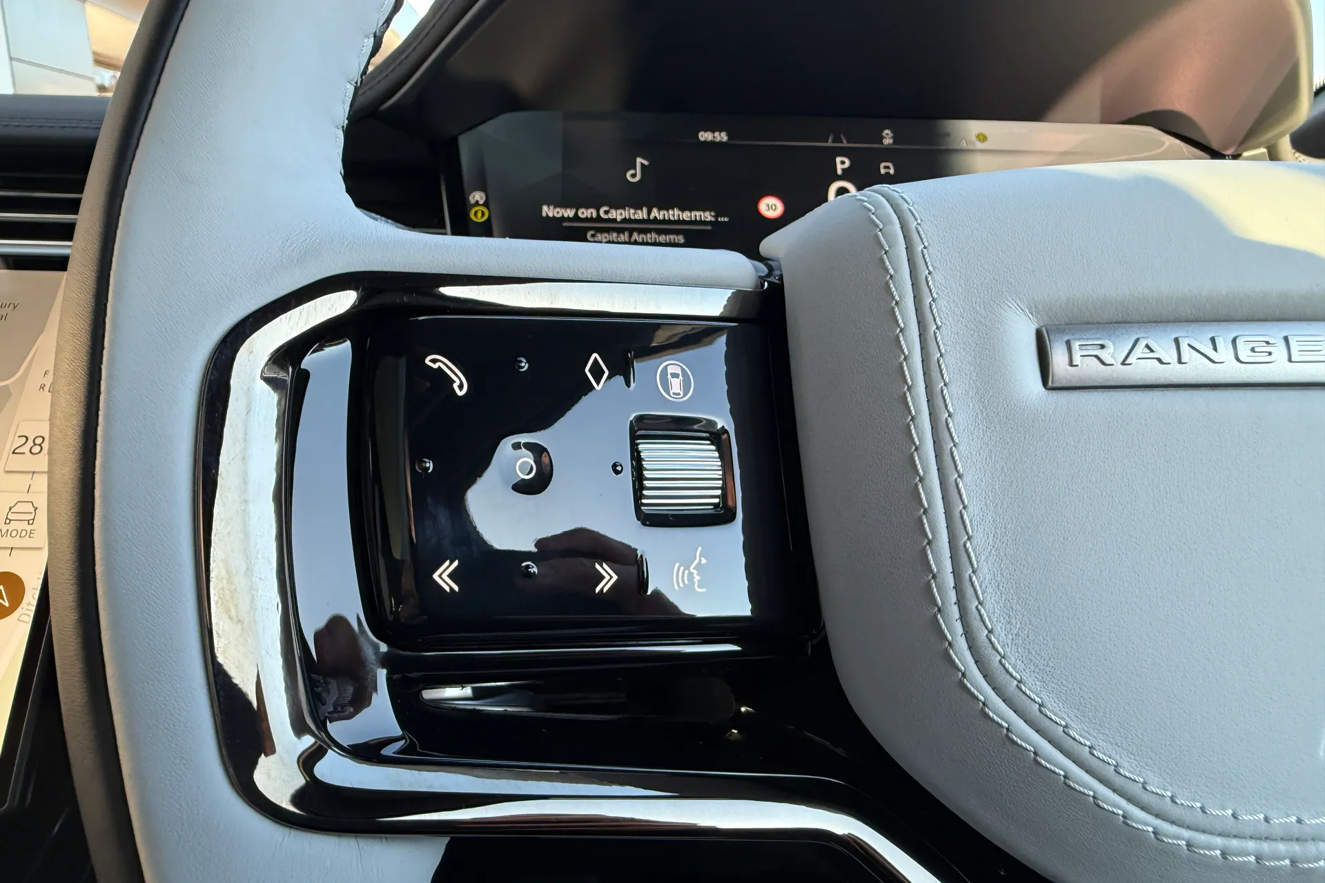 LAND ROVER RANGE ROVER SPORT thumbnail image number 34