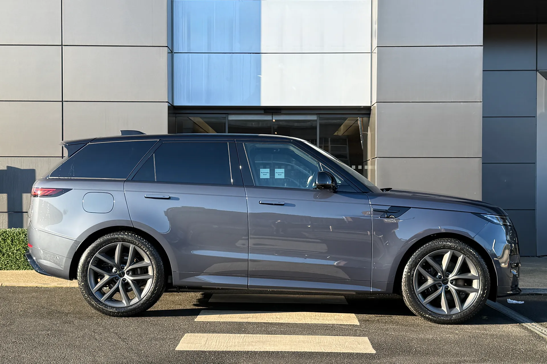 LAND ROVER RANGE ROVER SPORT thumbnail image number 2