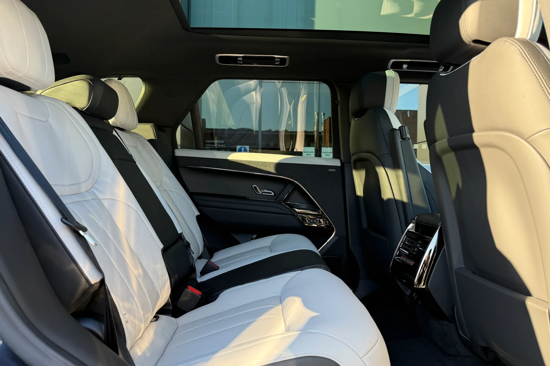 LAND ROVER RANGE ROVER SPORT thumbnail image number 42