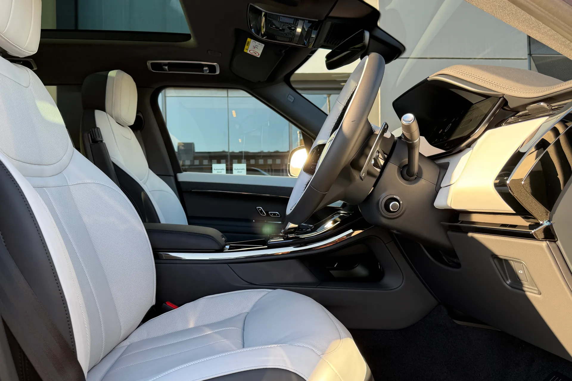 LAND ROVER RANGE ROVER SPORT thumbnail image number 16