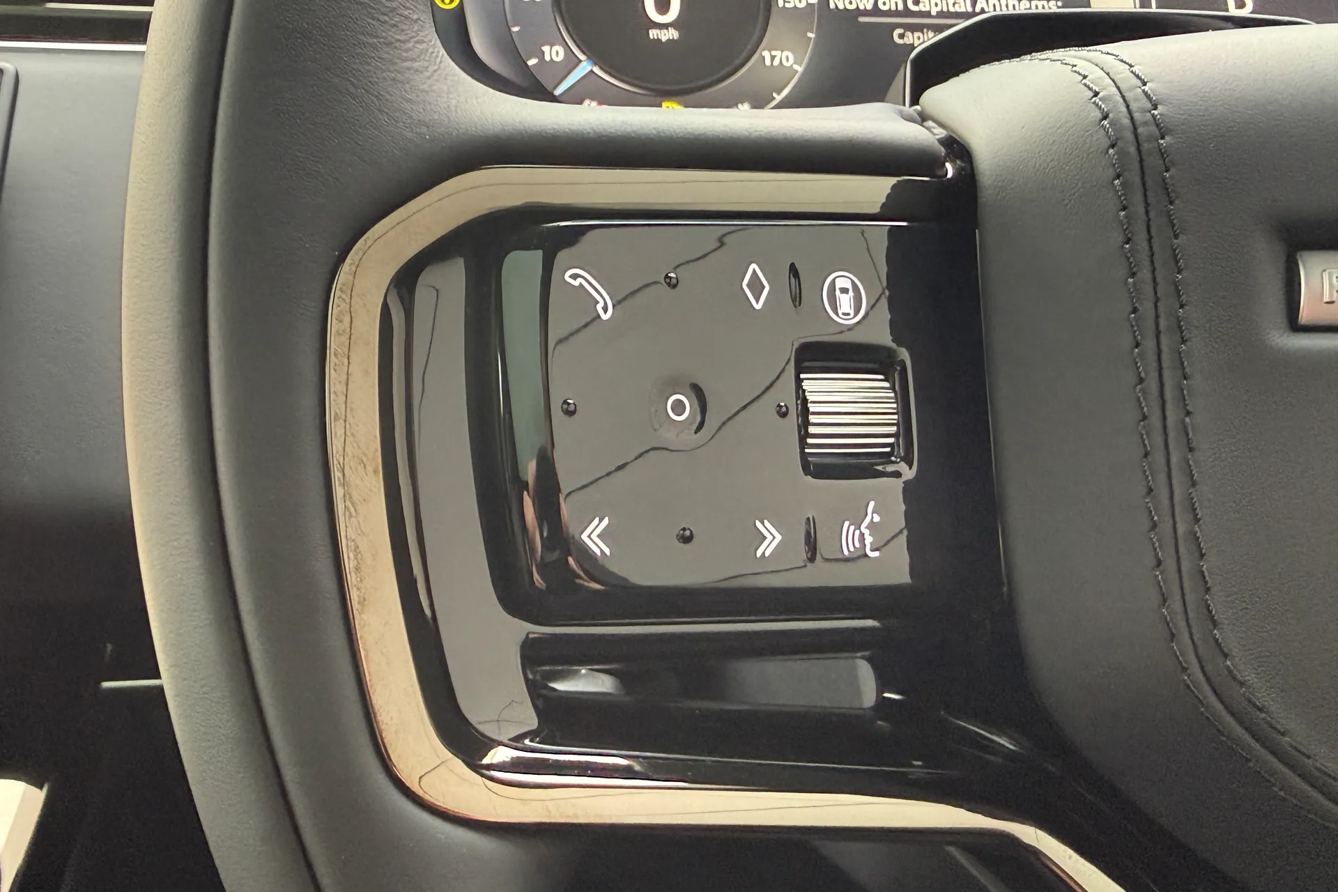 LAND ROVER RANGE ROVER SPORT thumbnail image number 29