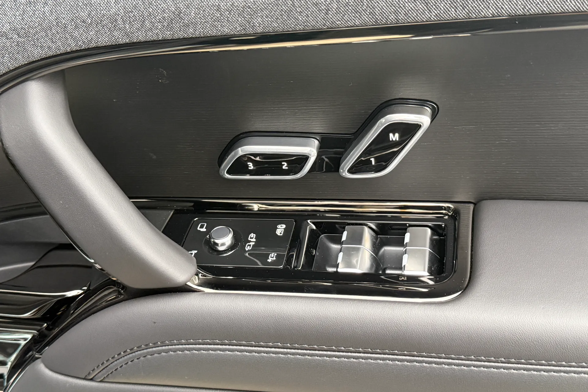 LAND ROVER RANGE ROVER SPORT thumbnail image number 20