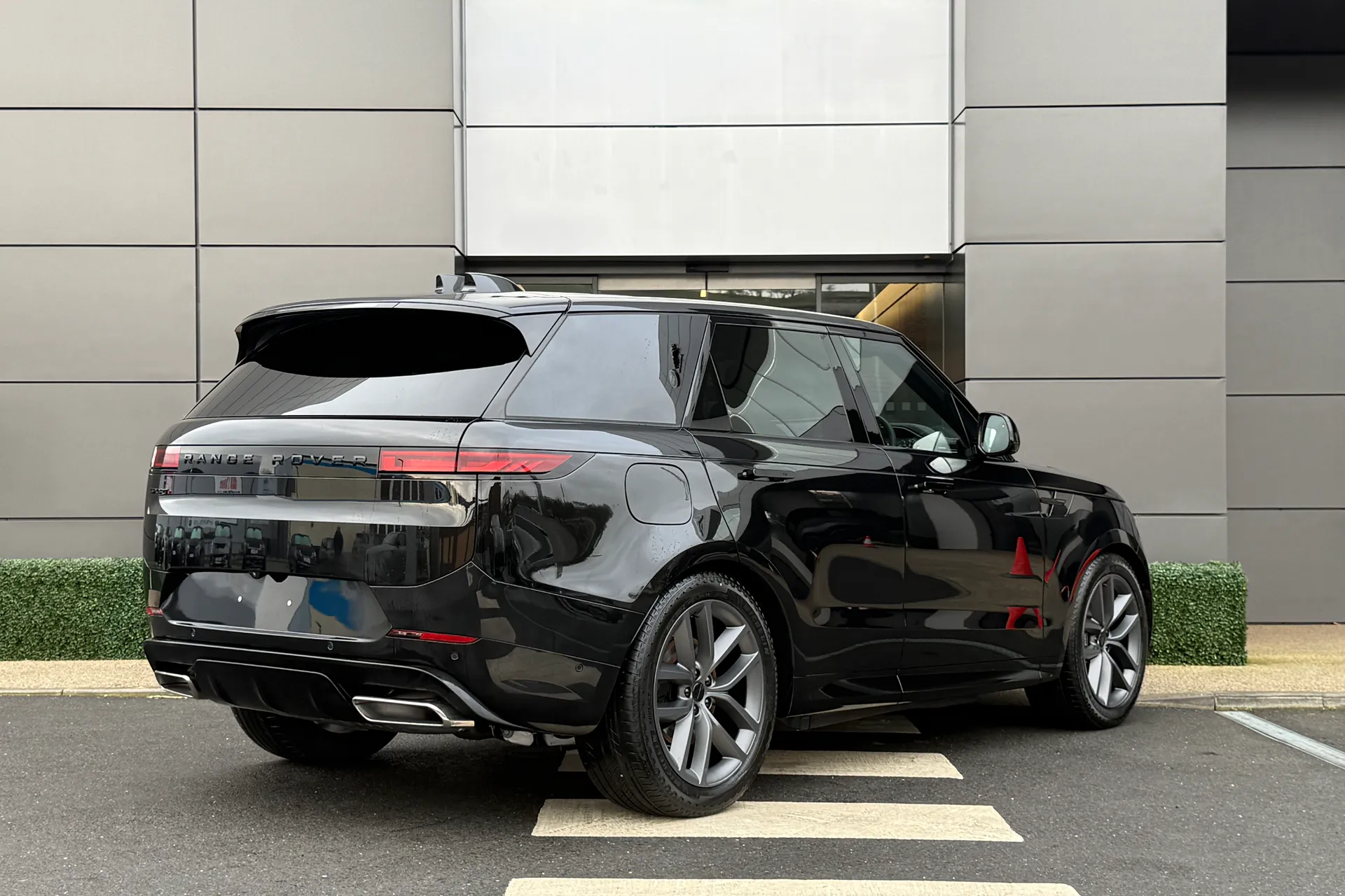 LAND ROVER RANGE ROVER SPORT thumbnail image number 11