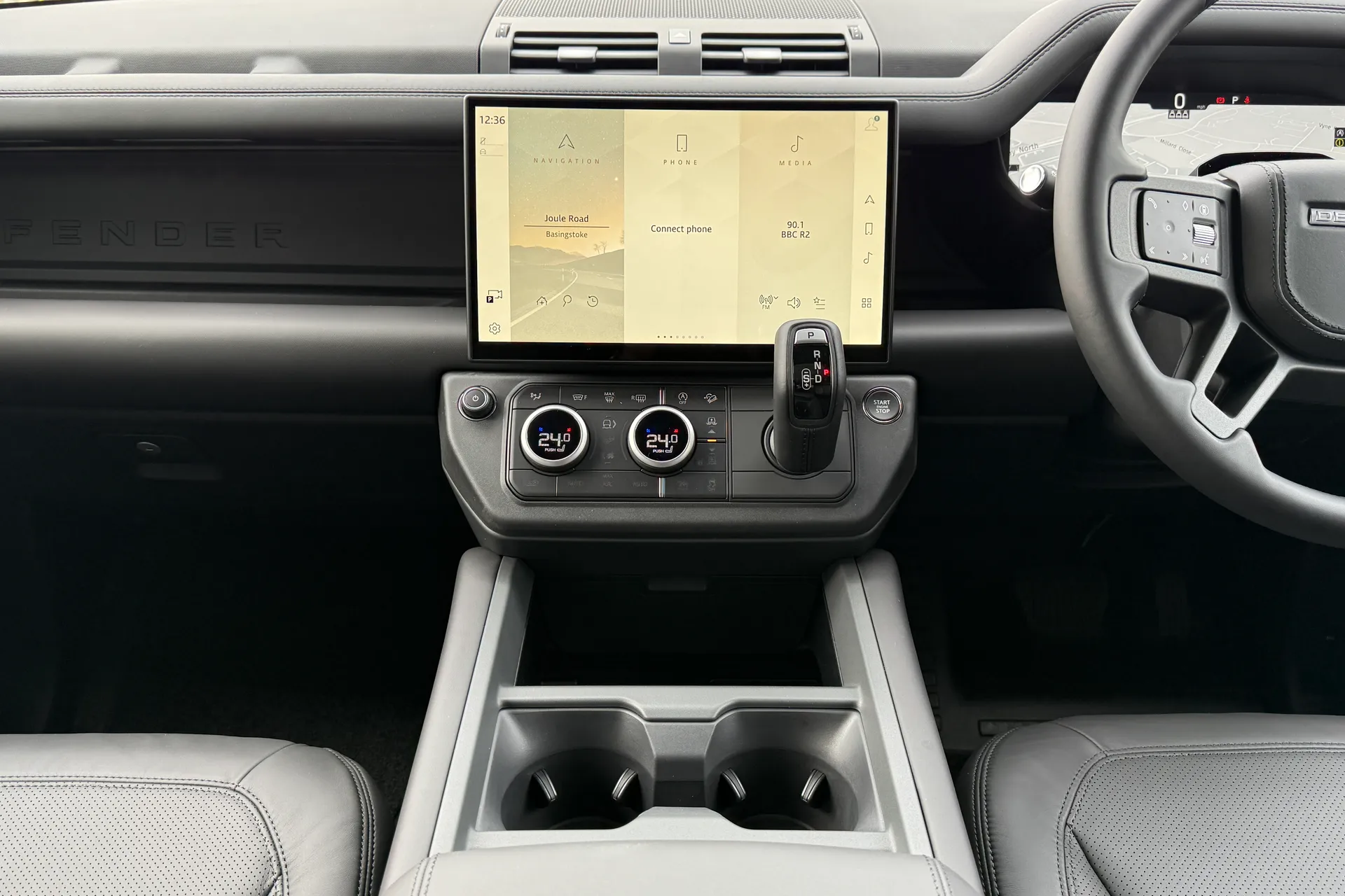 LAND ROVER Defender 90 thumbnail image number 14