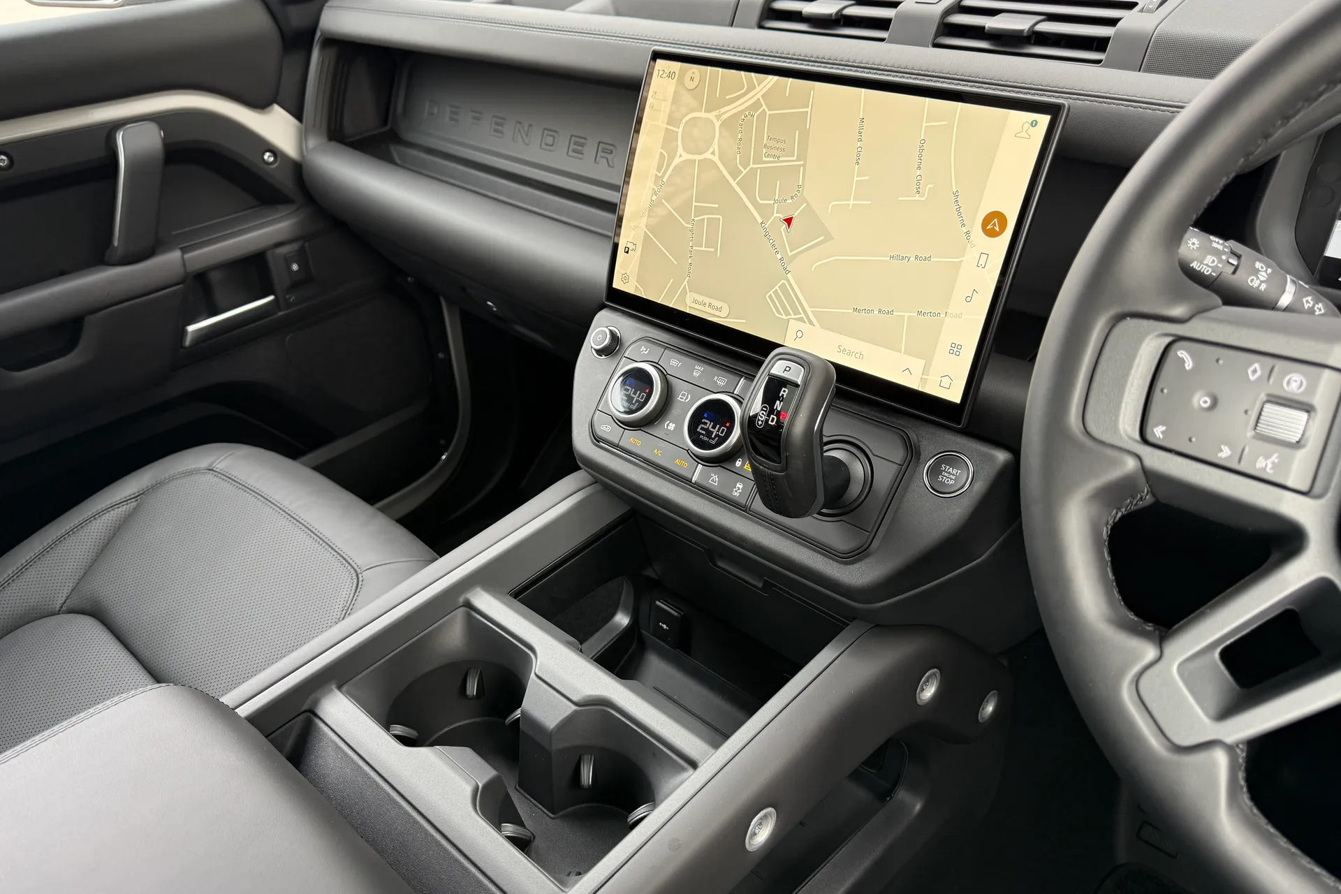 LAND ROVER Defender 90 thumbnail image number 13