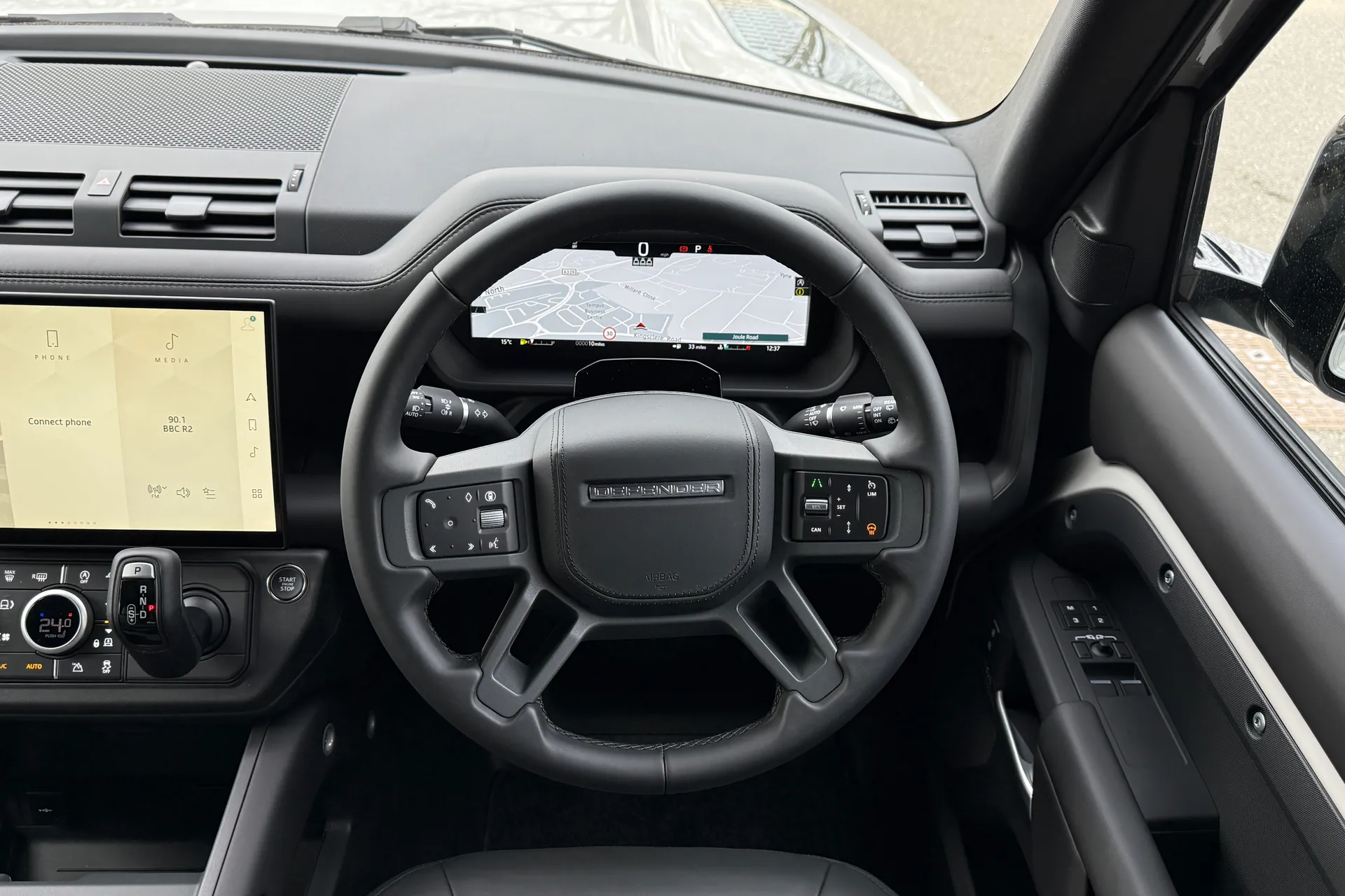 LAND ROVER Defender 90 thumbnail image number 15