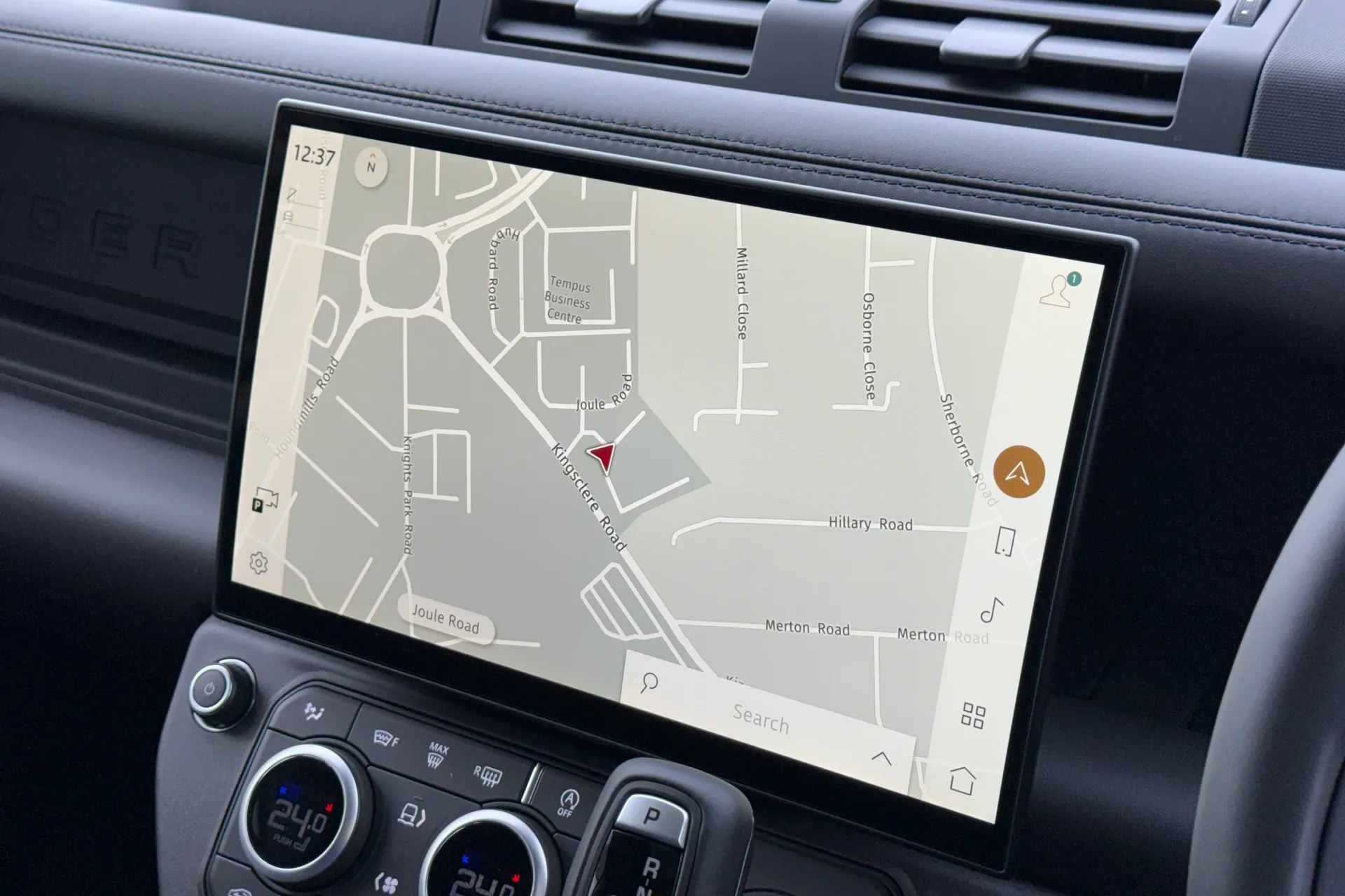 LAND ROVER Defender 90 thumbnail image number 12