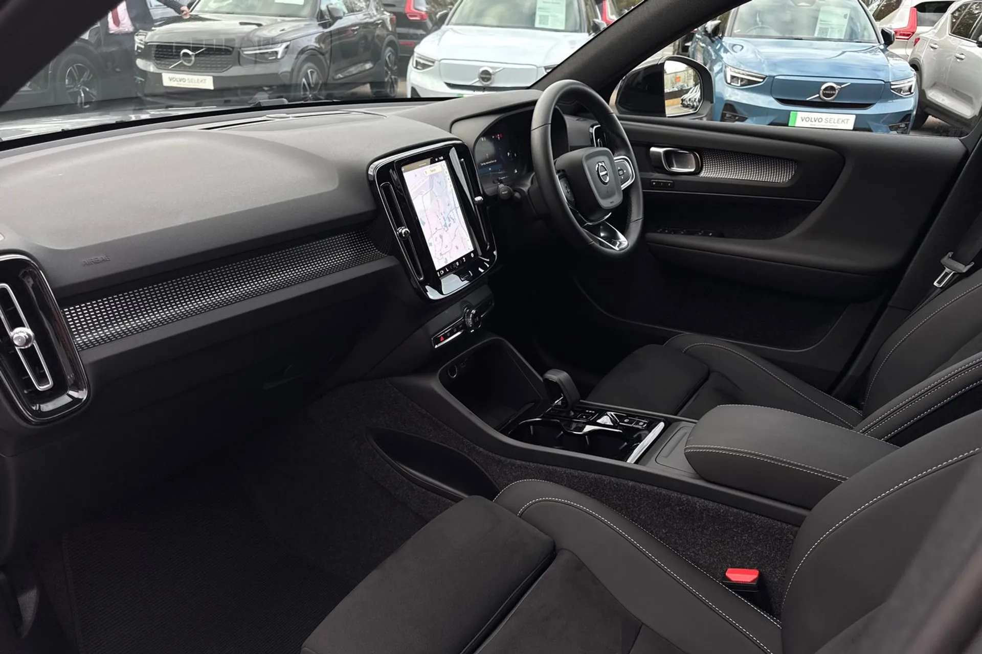 Volvo XC40 thumbnail image number 27