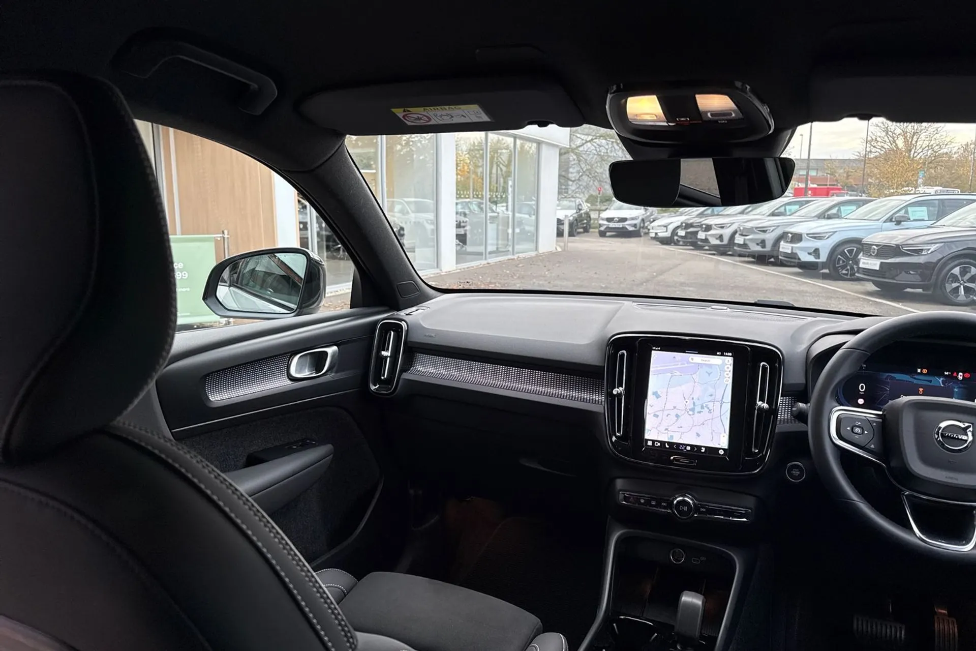 Volvo XC40 thumbnail image number 32