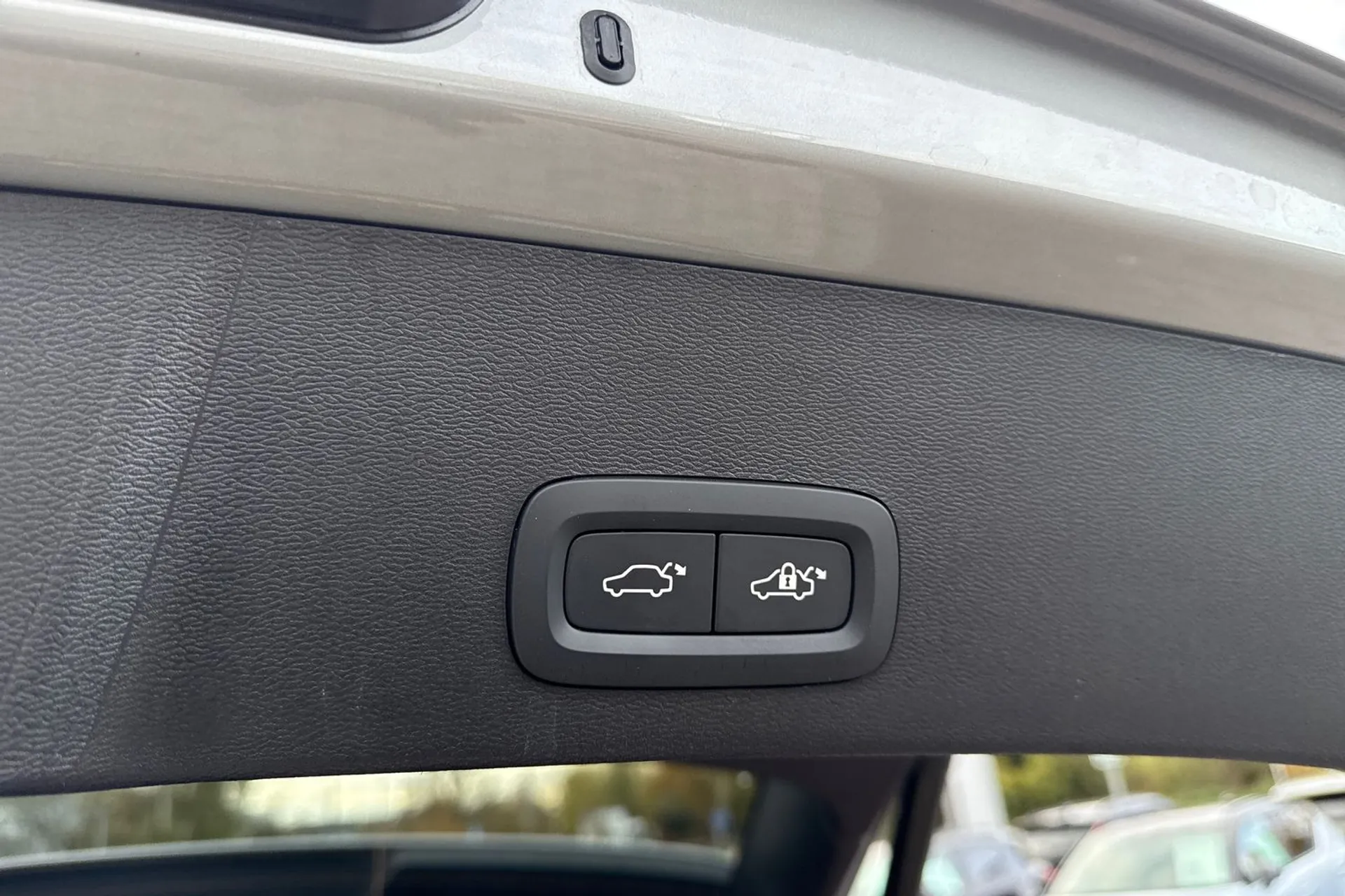 Volvo XC40 thumbnail image number 21