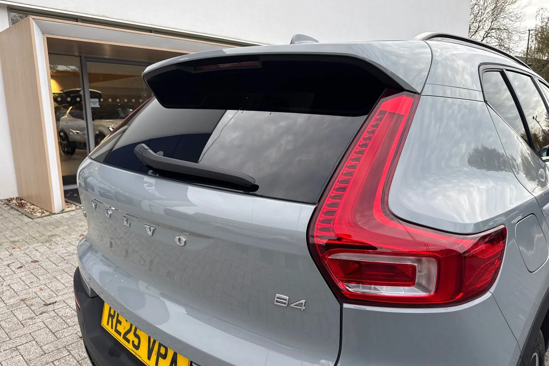 Volvo XC40 thumbnail image number 16