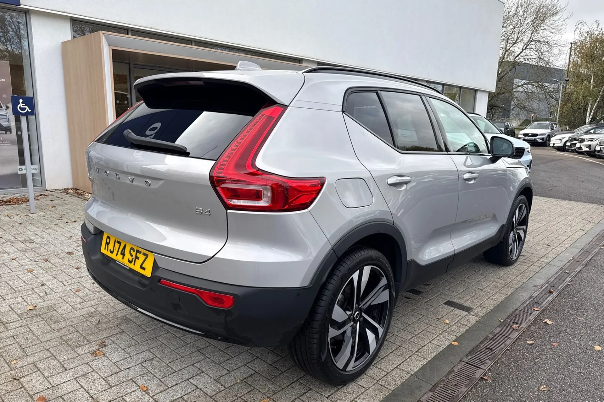 Volvo XC40 thumbnail image number 8