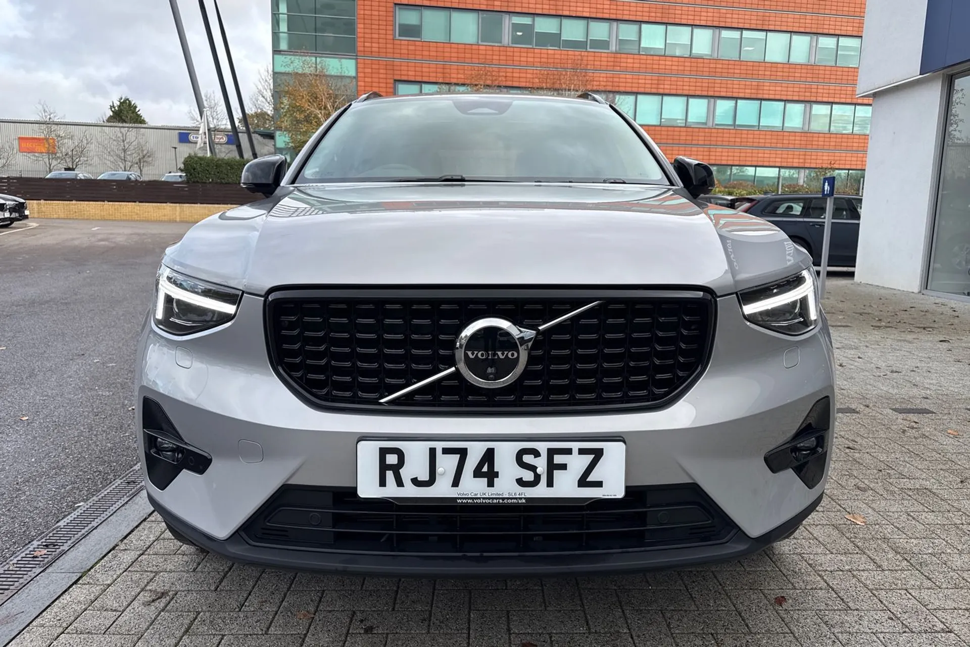 Volvo XC40 thumbnail image number 13