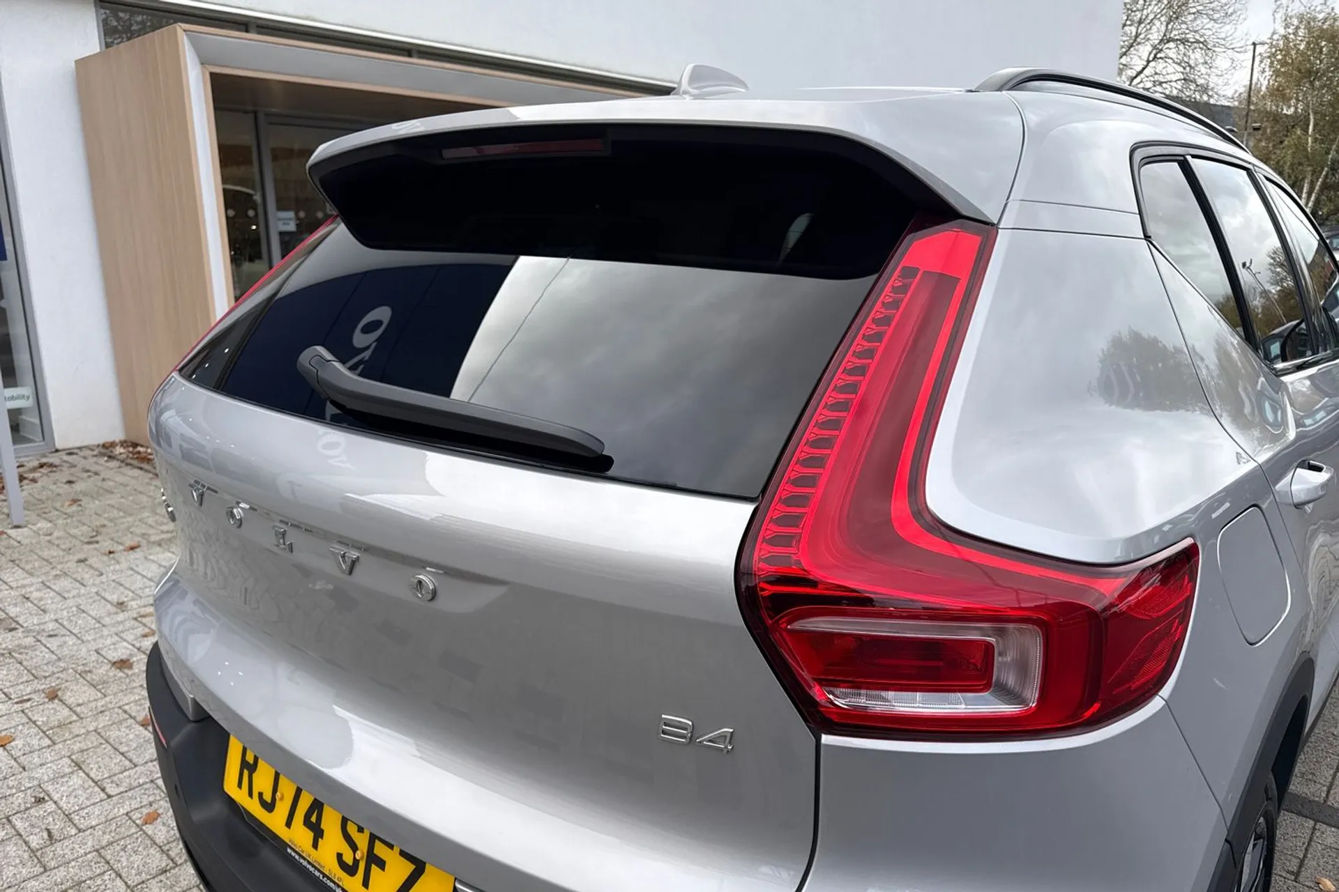 Volvo XC40 thumbnail image number 16