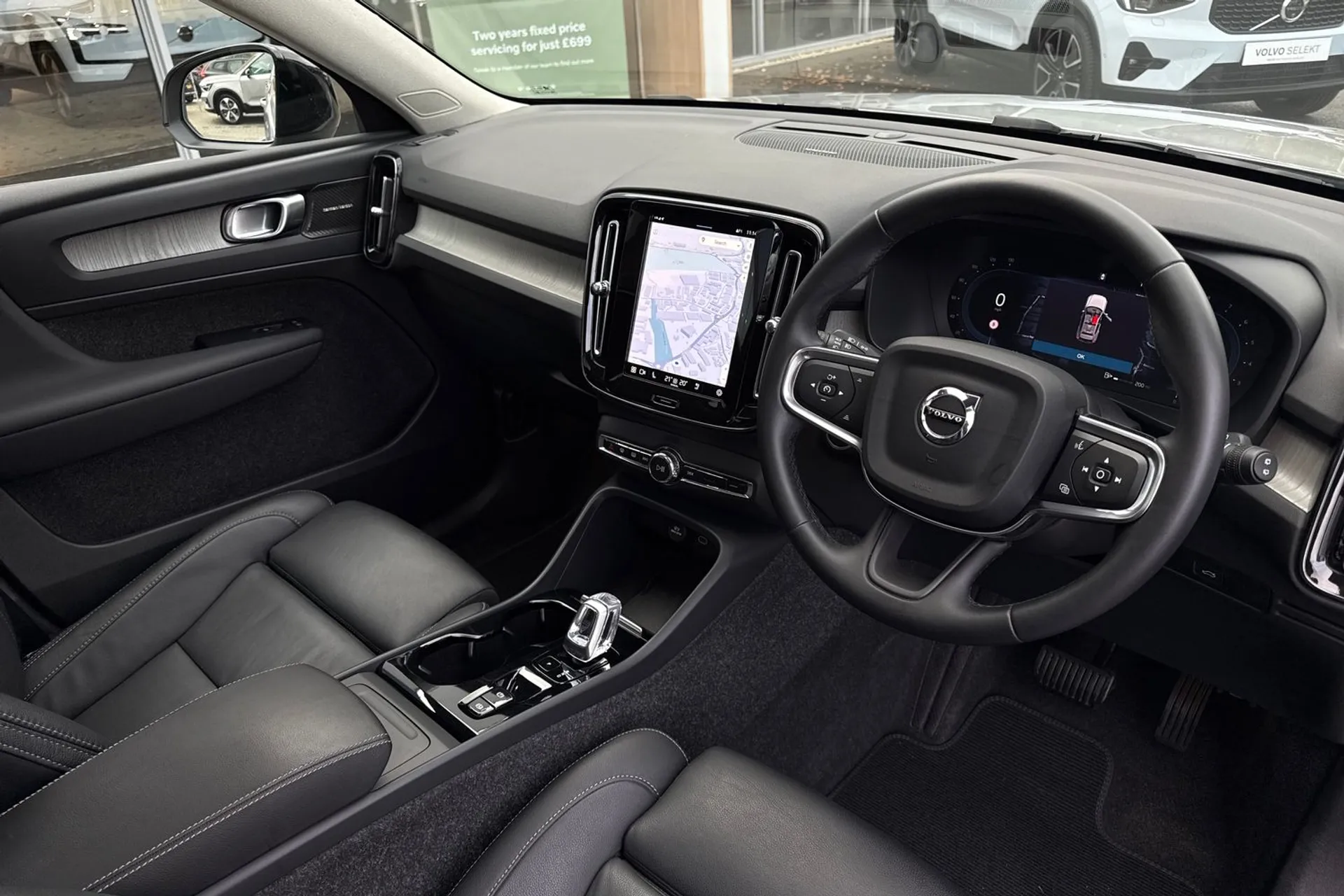 Volvo XC40 thumbnail image number 6