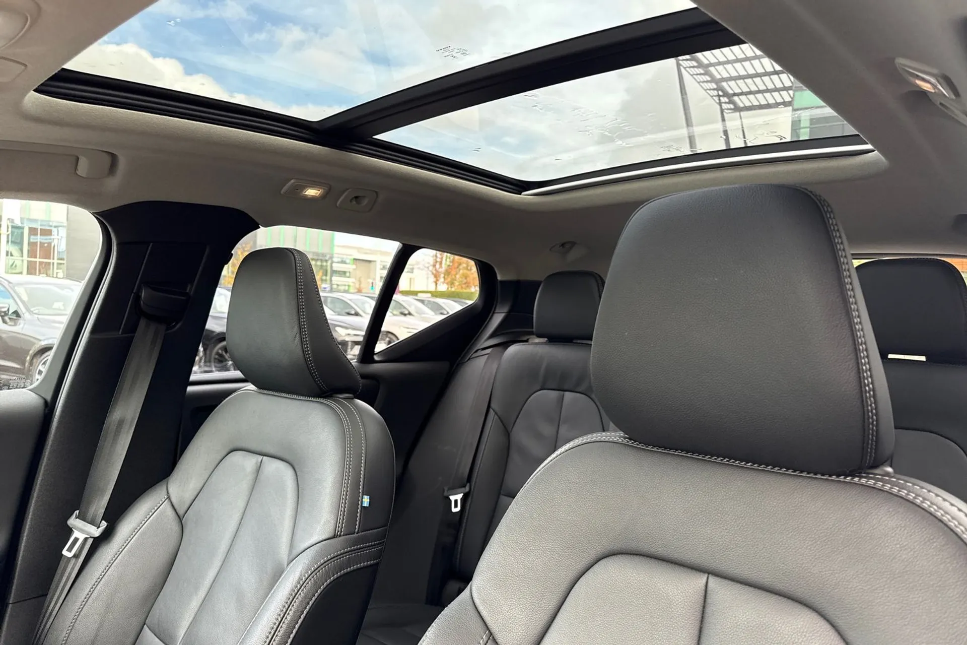 Volvo XC40 thumbnail image number 29