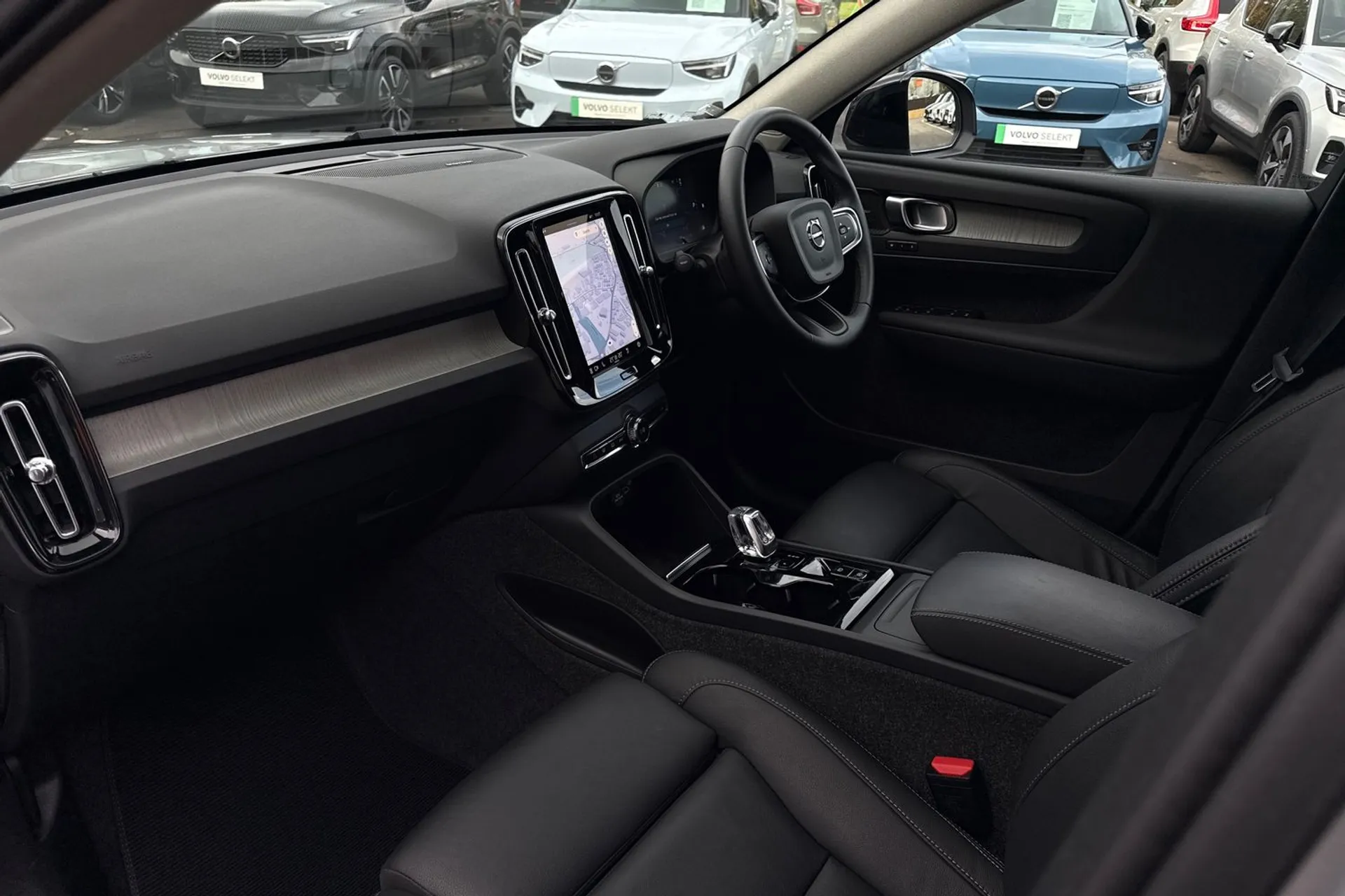 Volvo XC40 thumbnail image number 27