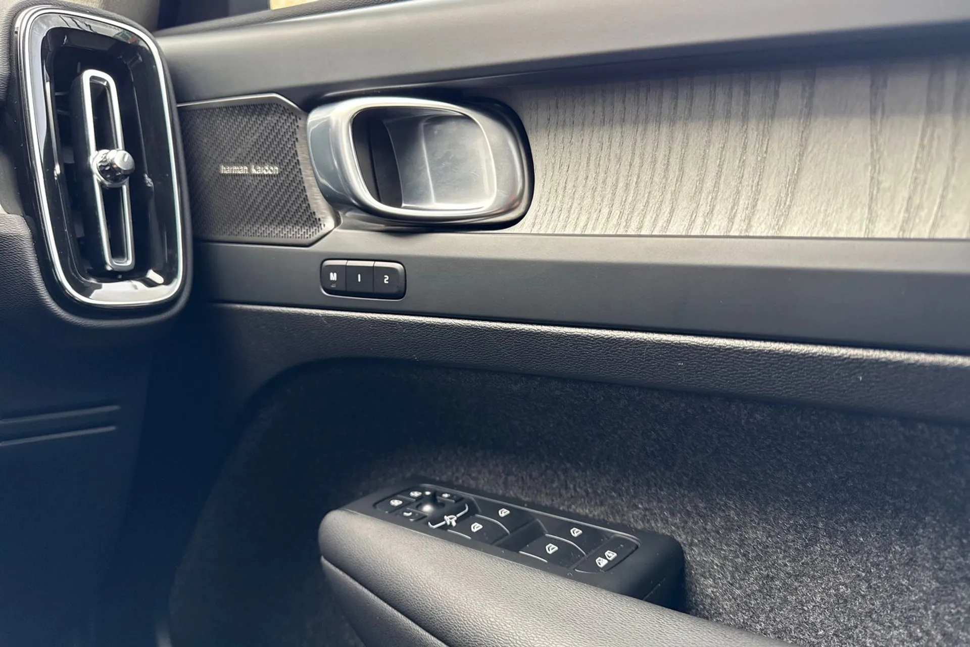 Volvo XC40 thumbnail image number 42