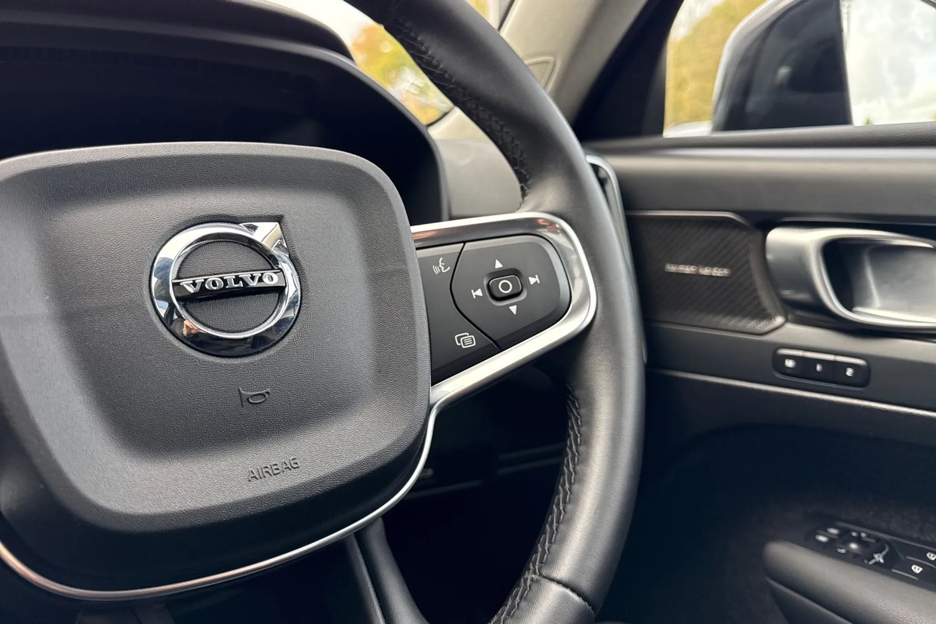 Volvo XC40 thumbnail image number 37