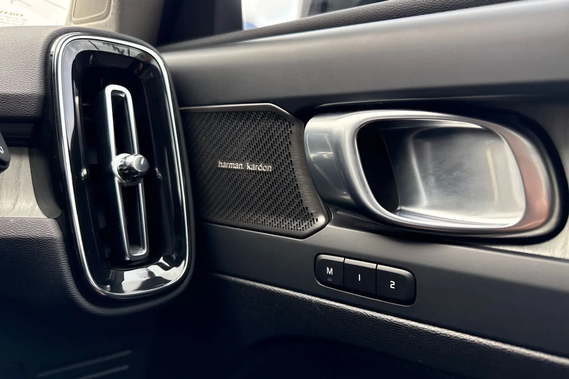 Volvo XC40 thumbnail image number 43