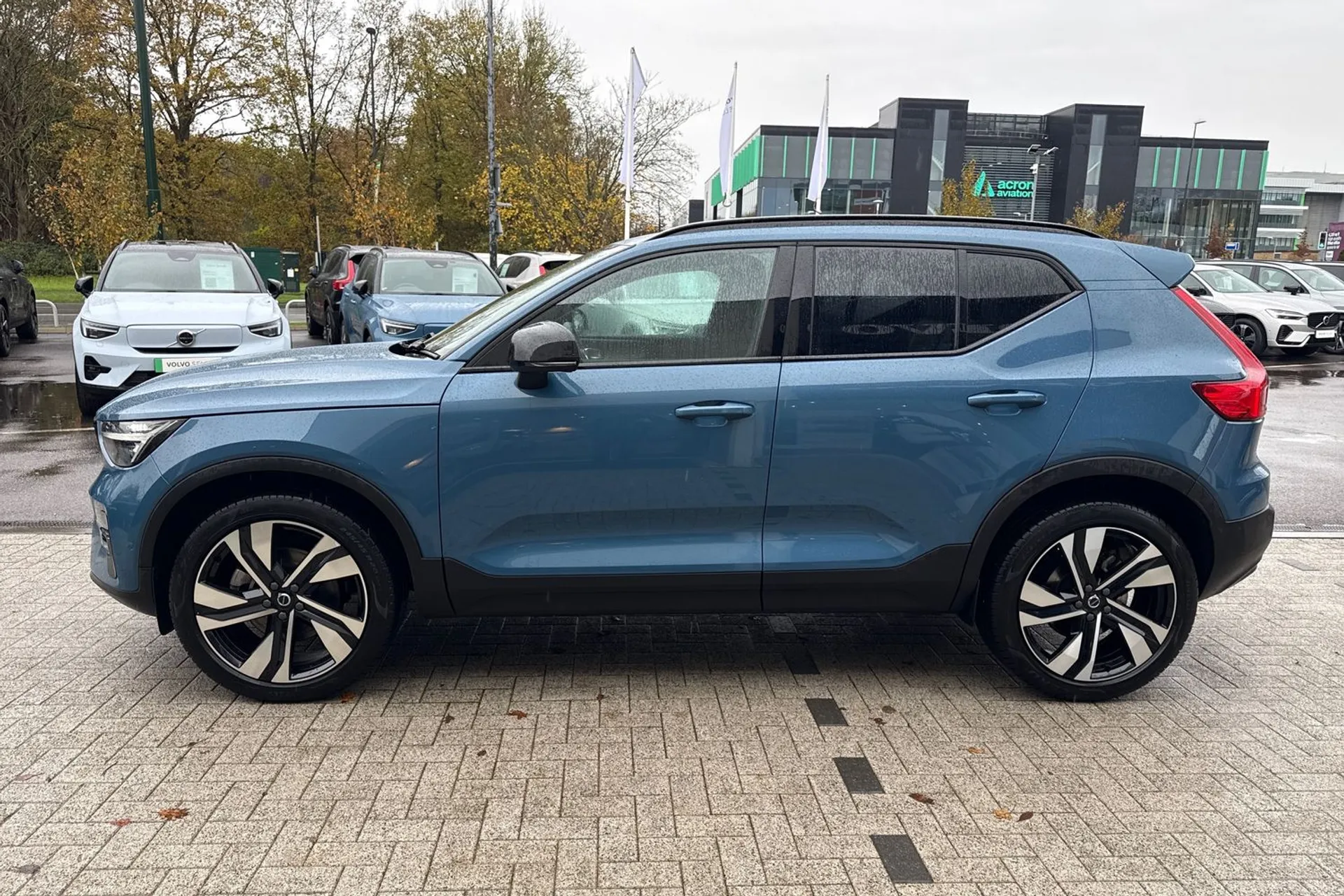 Volvo XC40 thumbnail image number 11