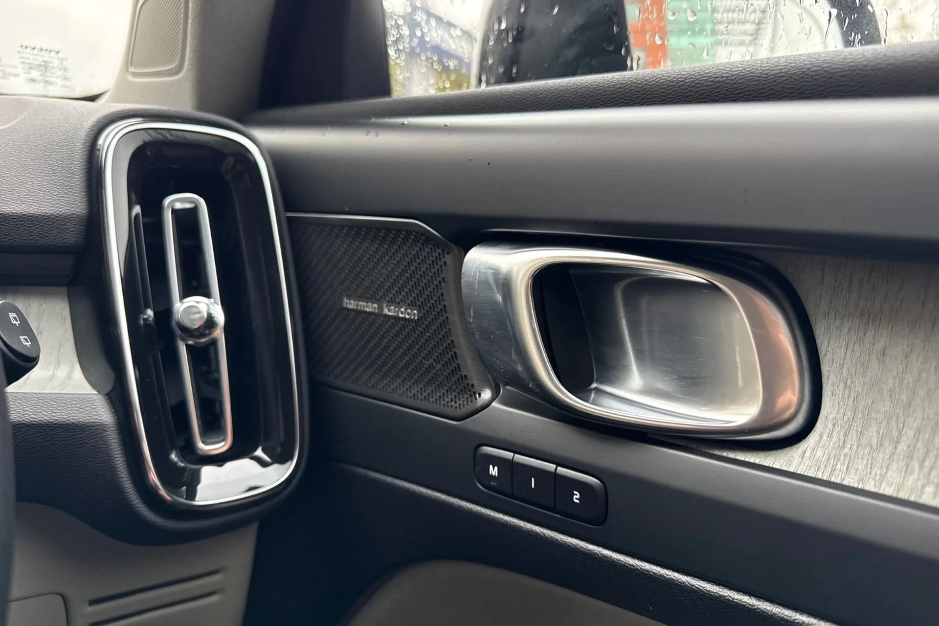 Volvo XC40 thumbnail image number 43