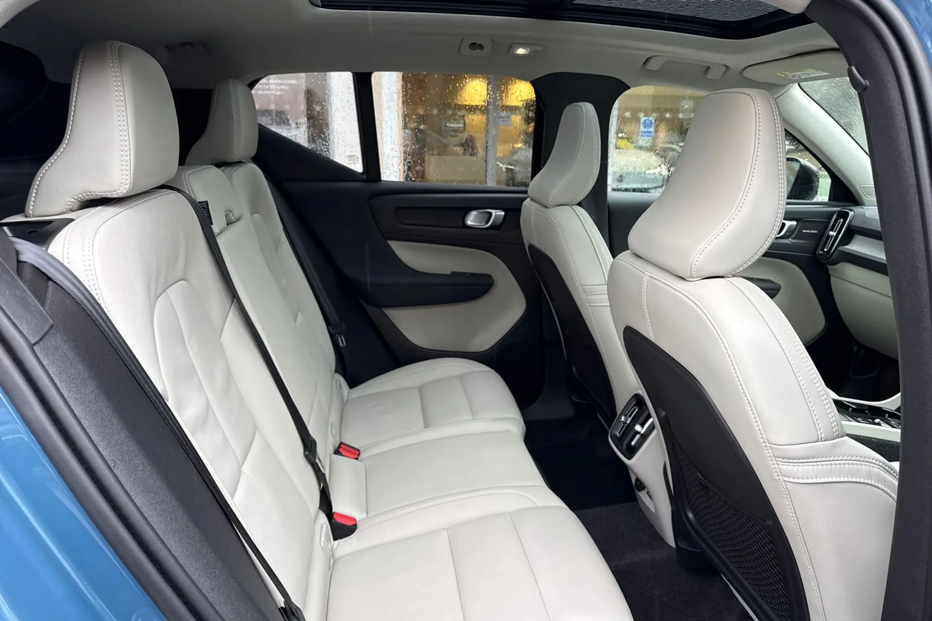 Volvo XC40 thumbnail image number 23