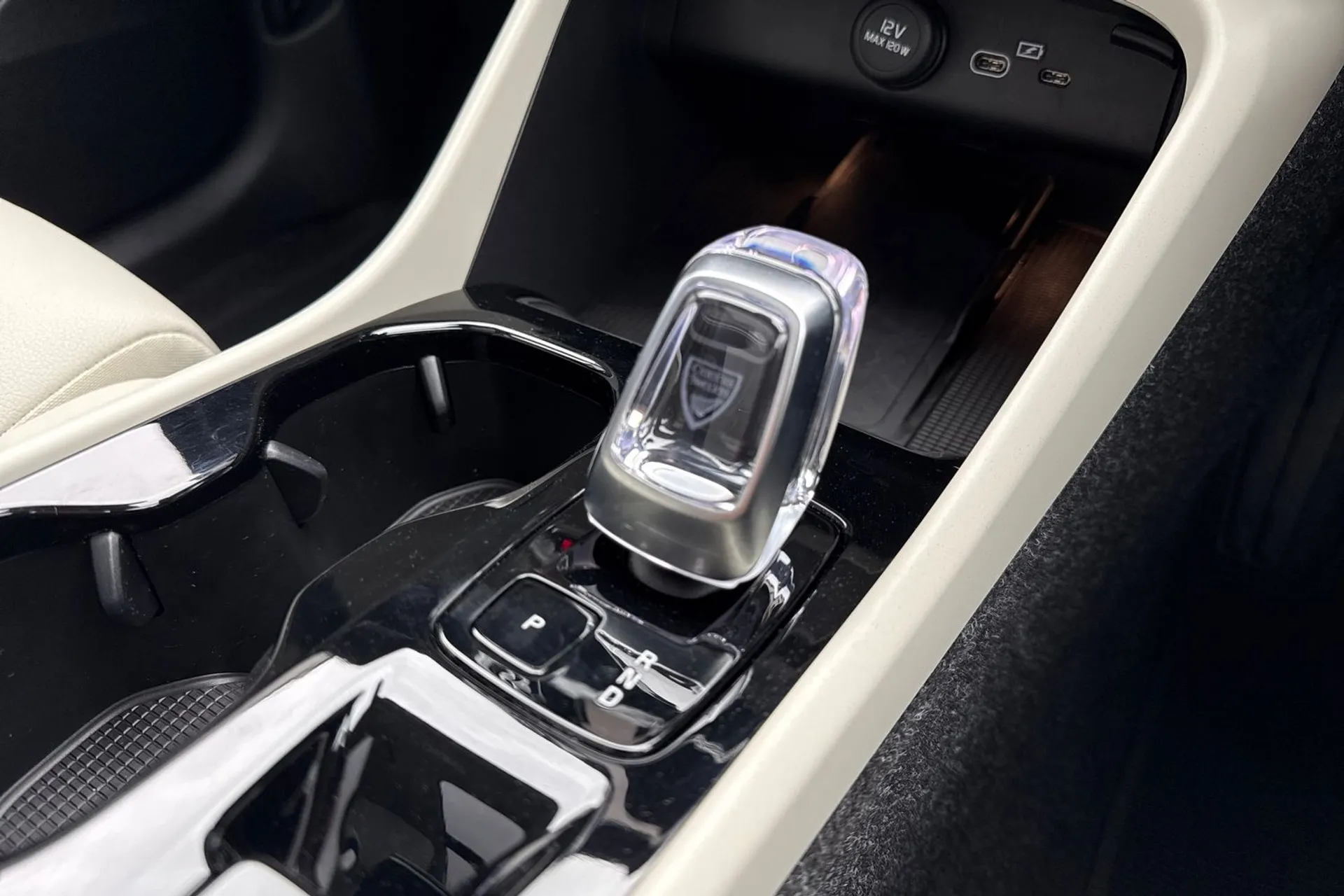 Volvo XC40 thumbnail image number 45