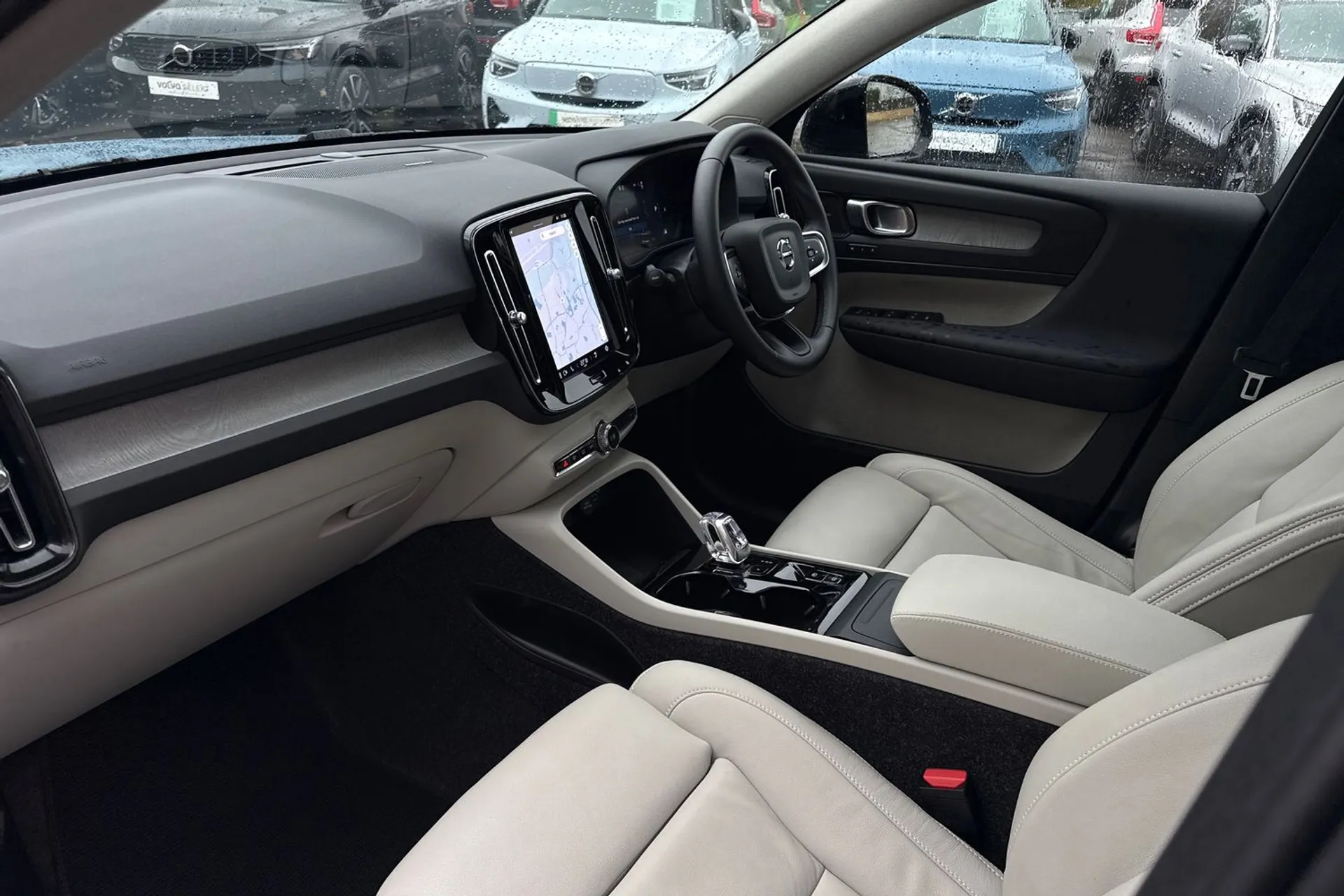 Volvo XC40 thumbnail image number 27