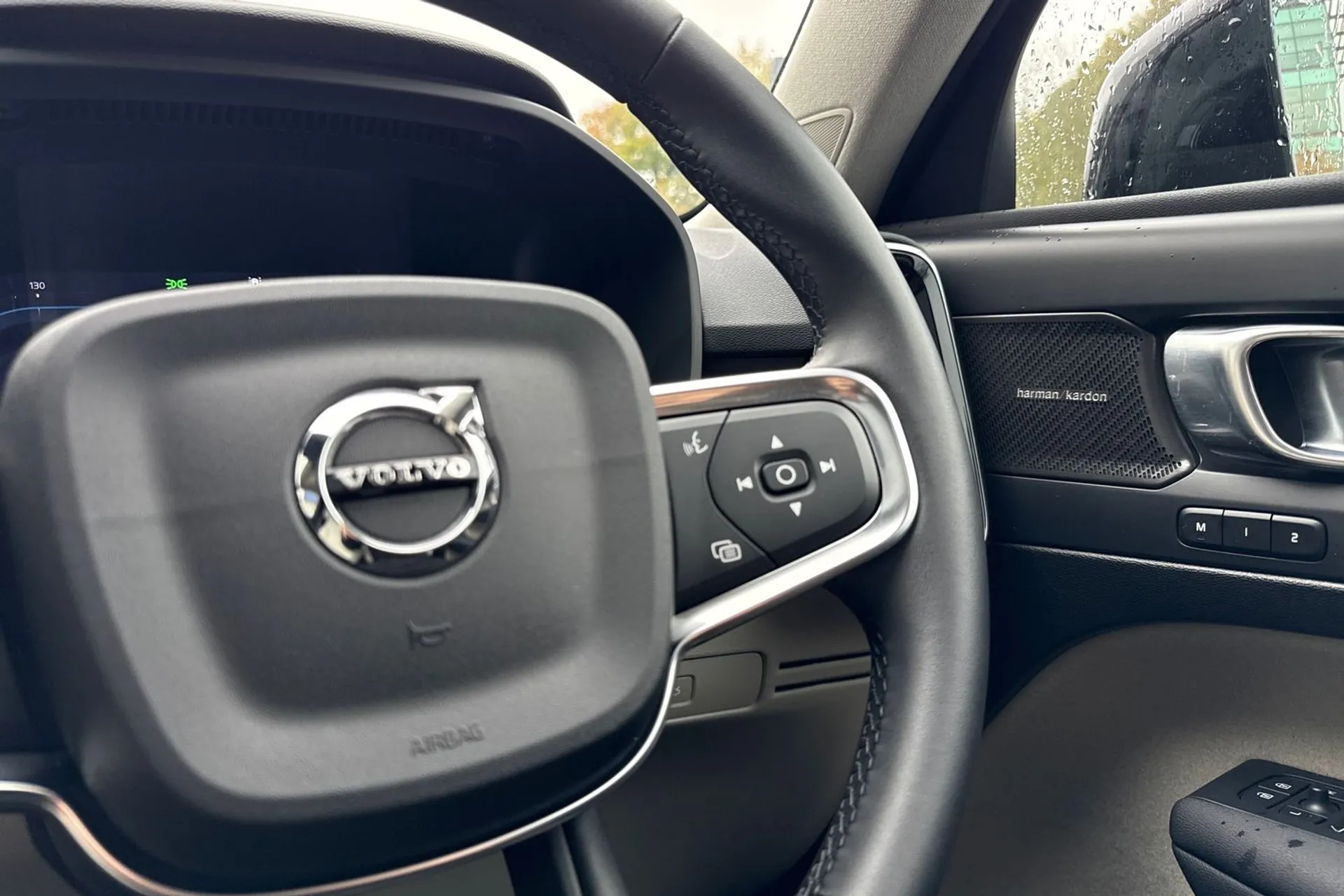 Volvo XC40 thumbnail image number 37