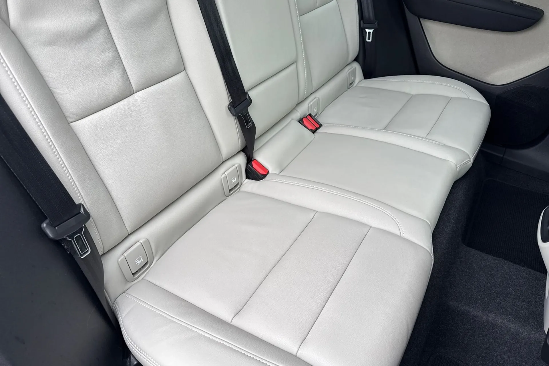 Volvo XC40 thumbnail image number 25