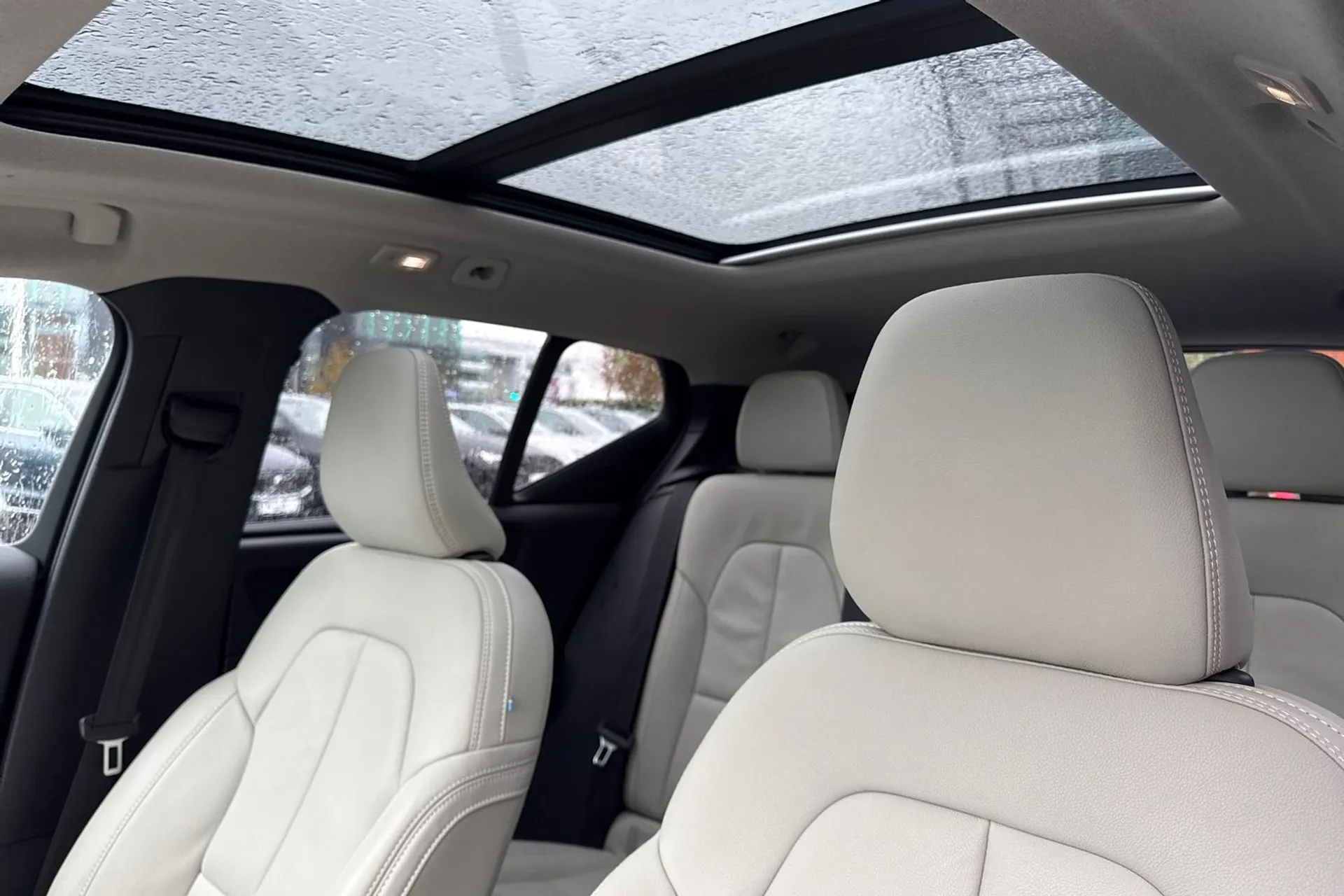 Volvo XC40 thumbnail image number 29