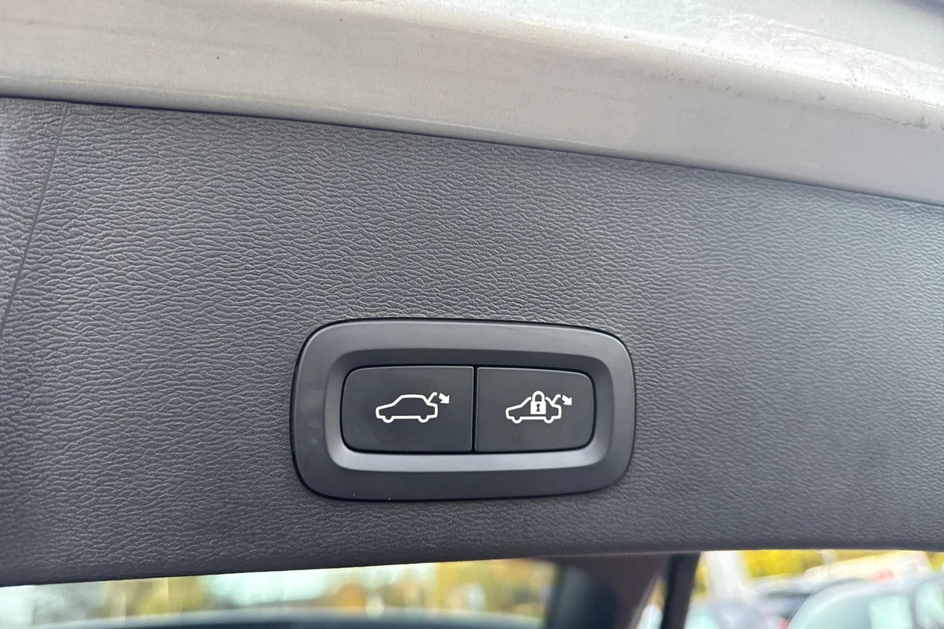 Volvo XC40 thumbnail image number 21