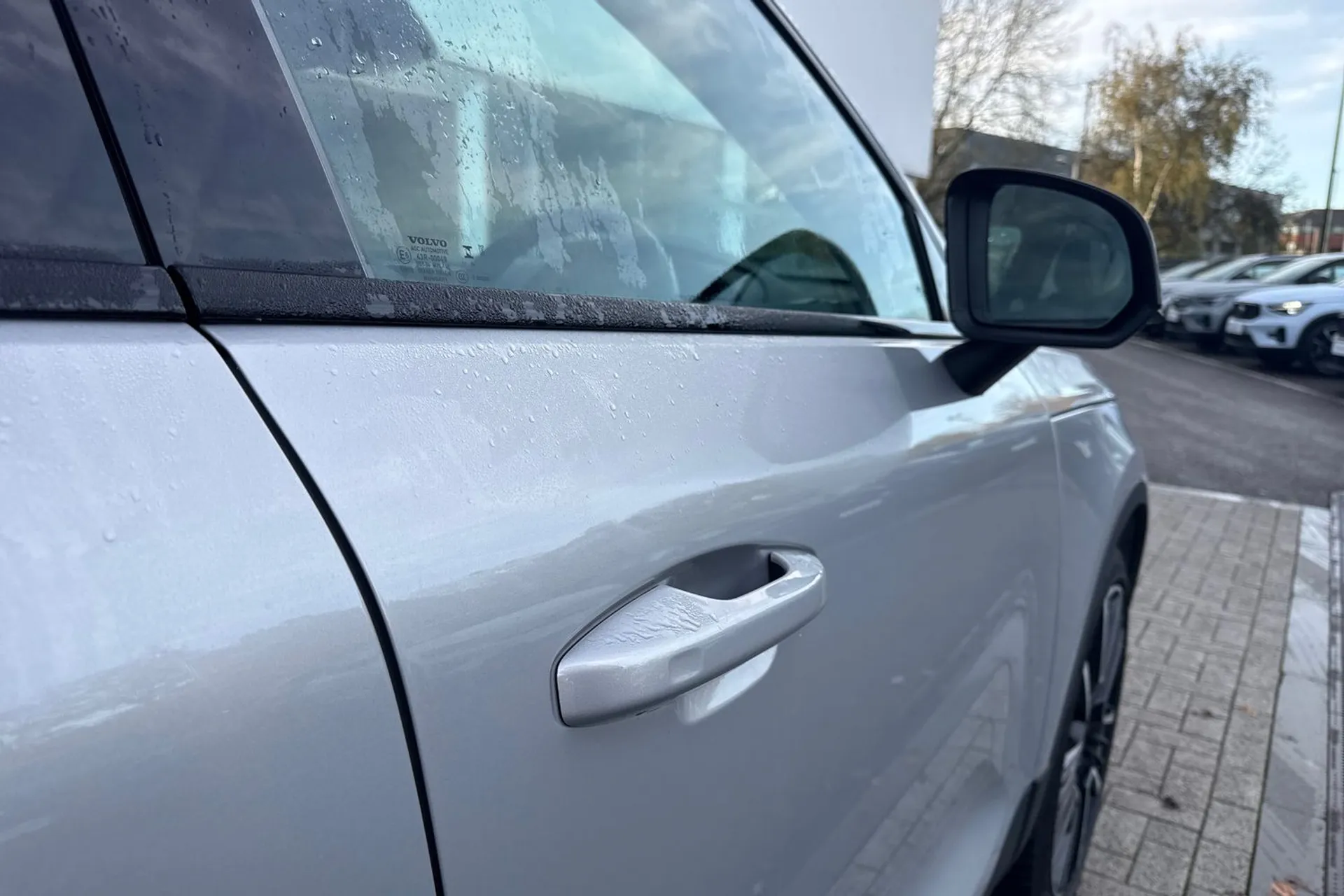 Volvo XC40 thumbnail image number 17