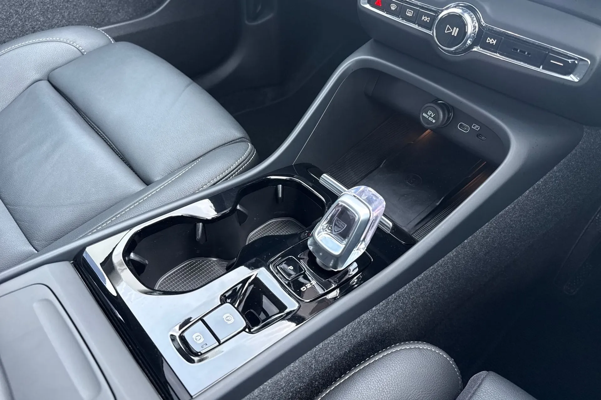 Volvo XC40 thumbnail image number 43