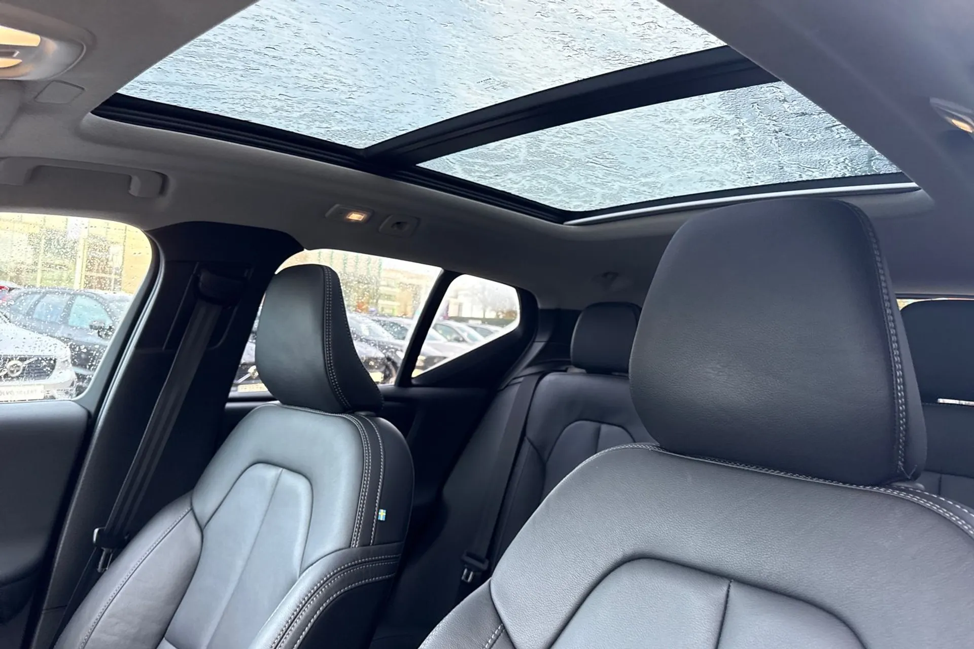 Volvo XC40 thumbnail image number 29