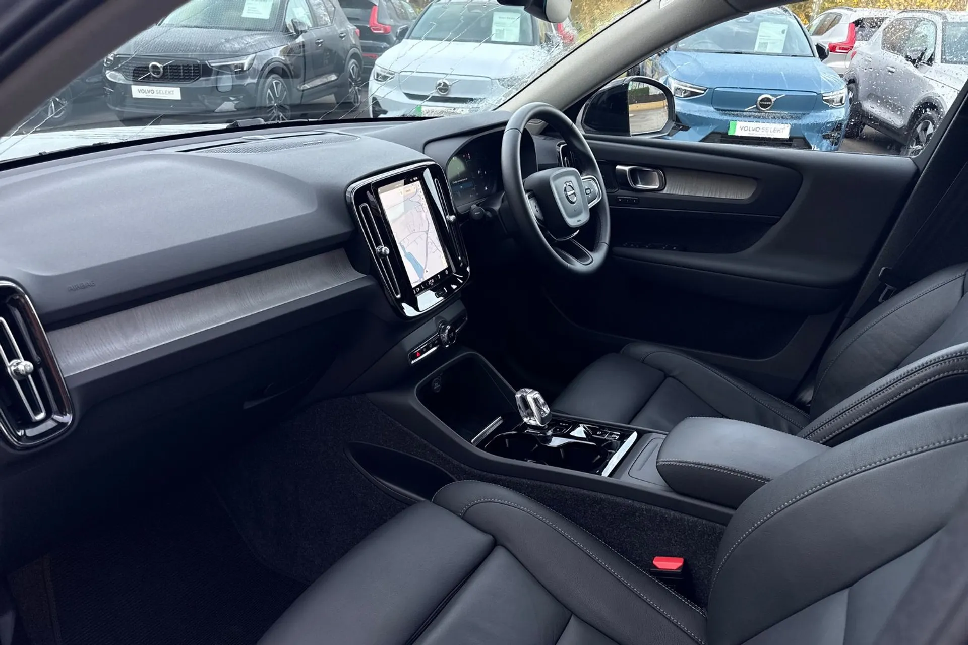 Volvo XC40 thumbnail image number 27