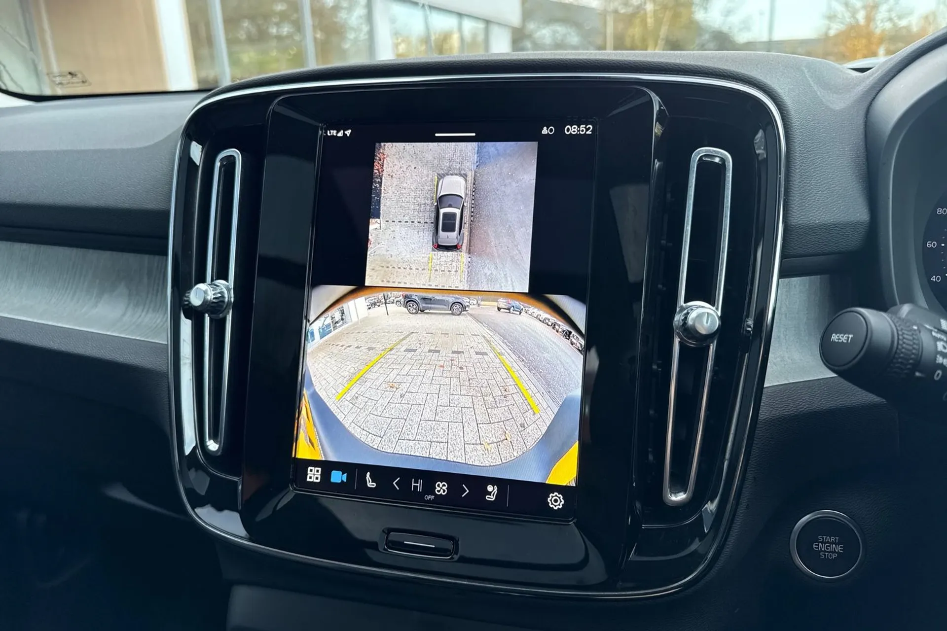 Volvo XC40 thumbnail image number 38