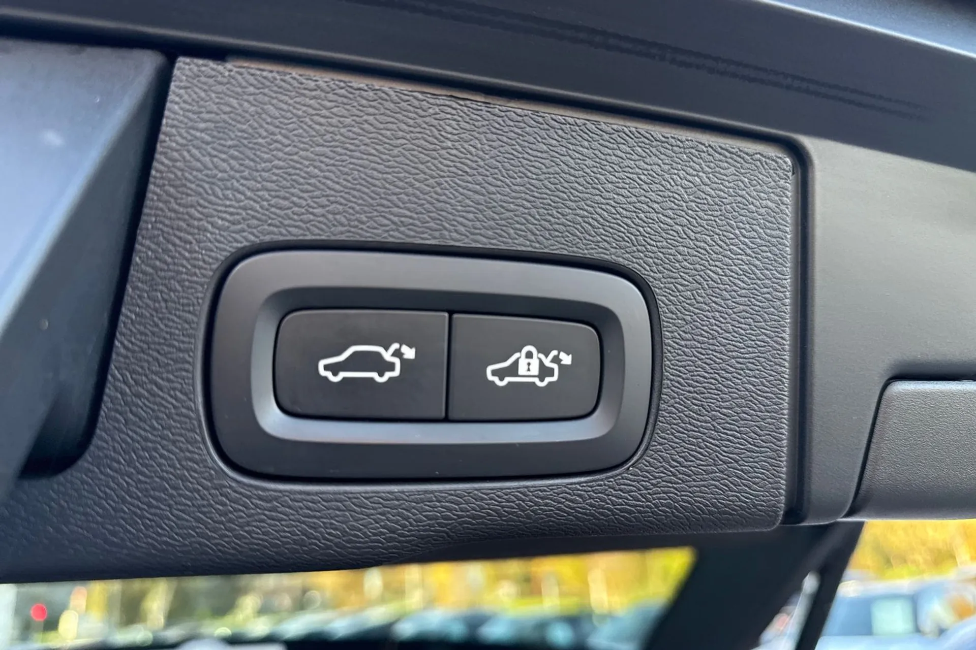 Volvo XC60 thumbnail image number 21