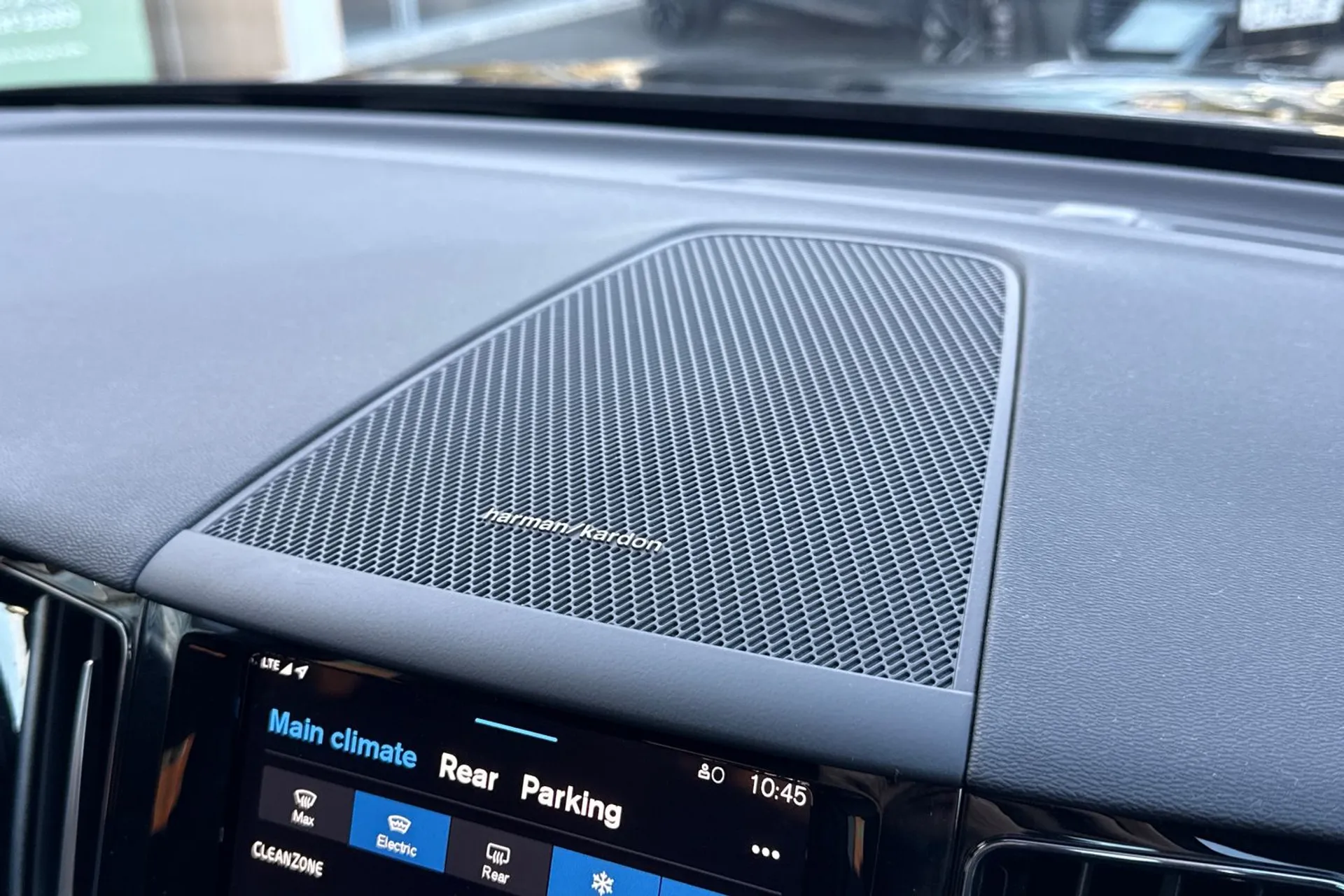 Volvo XC60 thumbnail image number 46