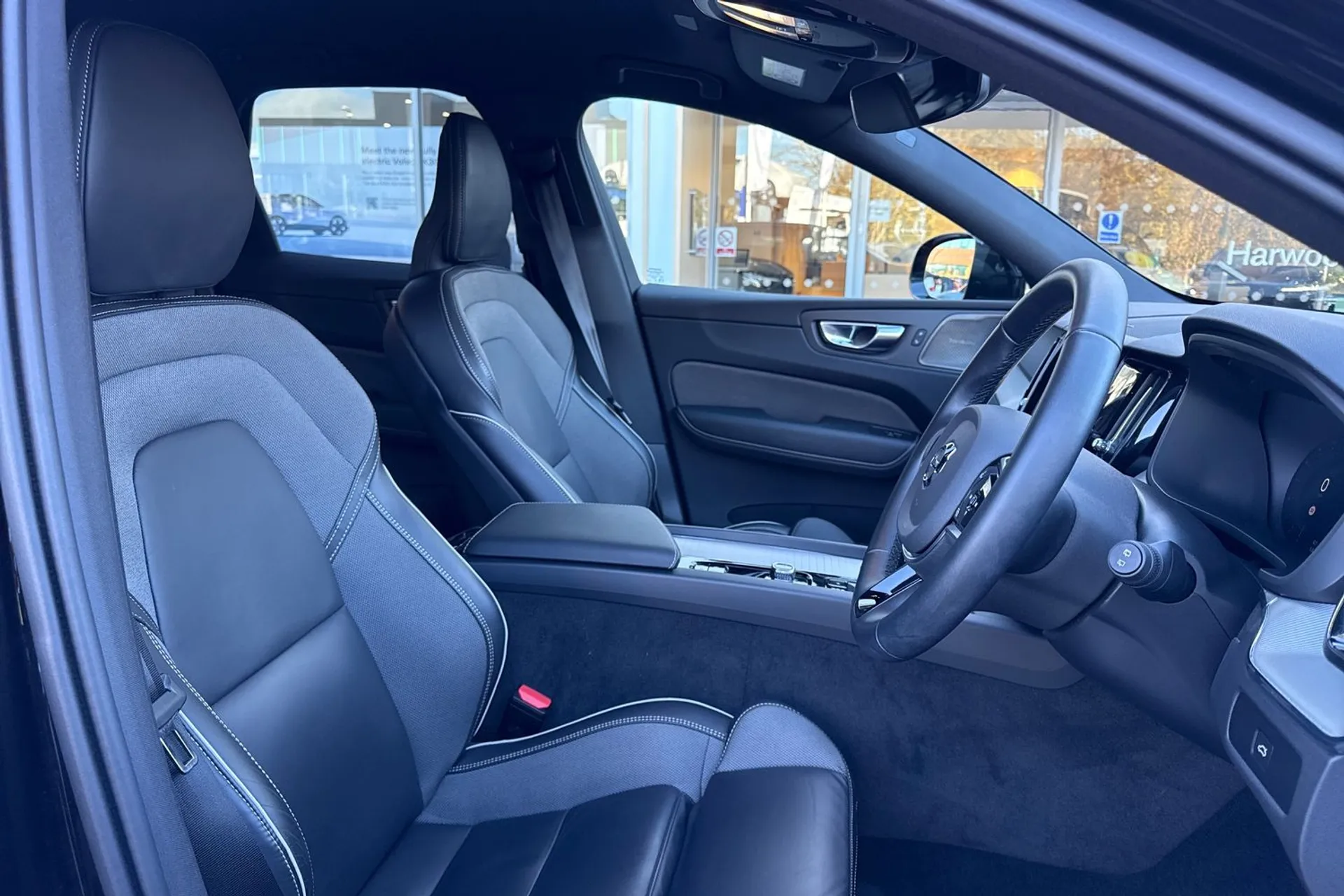 Volvo XC60 thumbnail image number 26