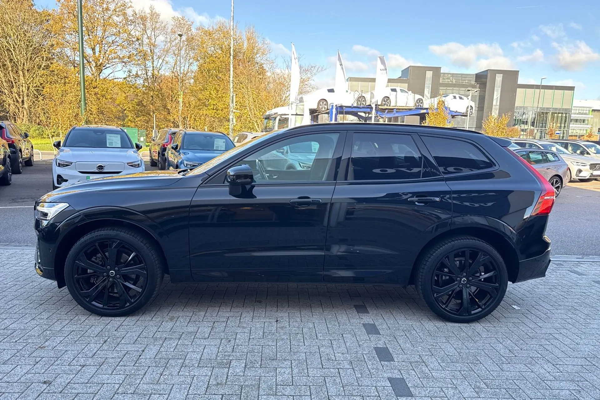 Volvo XC60 thumbnail image number 11