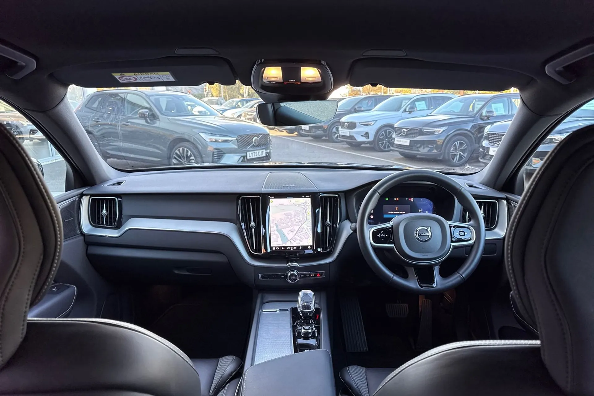 Volvo XC60 thumbnail image number 3