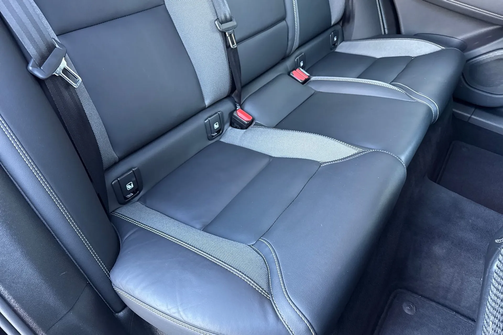 Volvo XC60 thumbnail image number 25