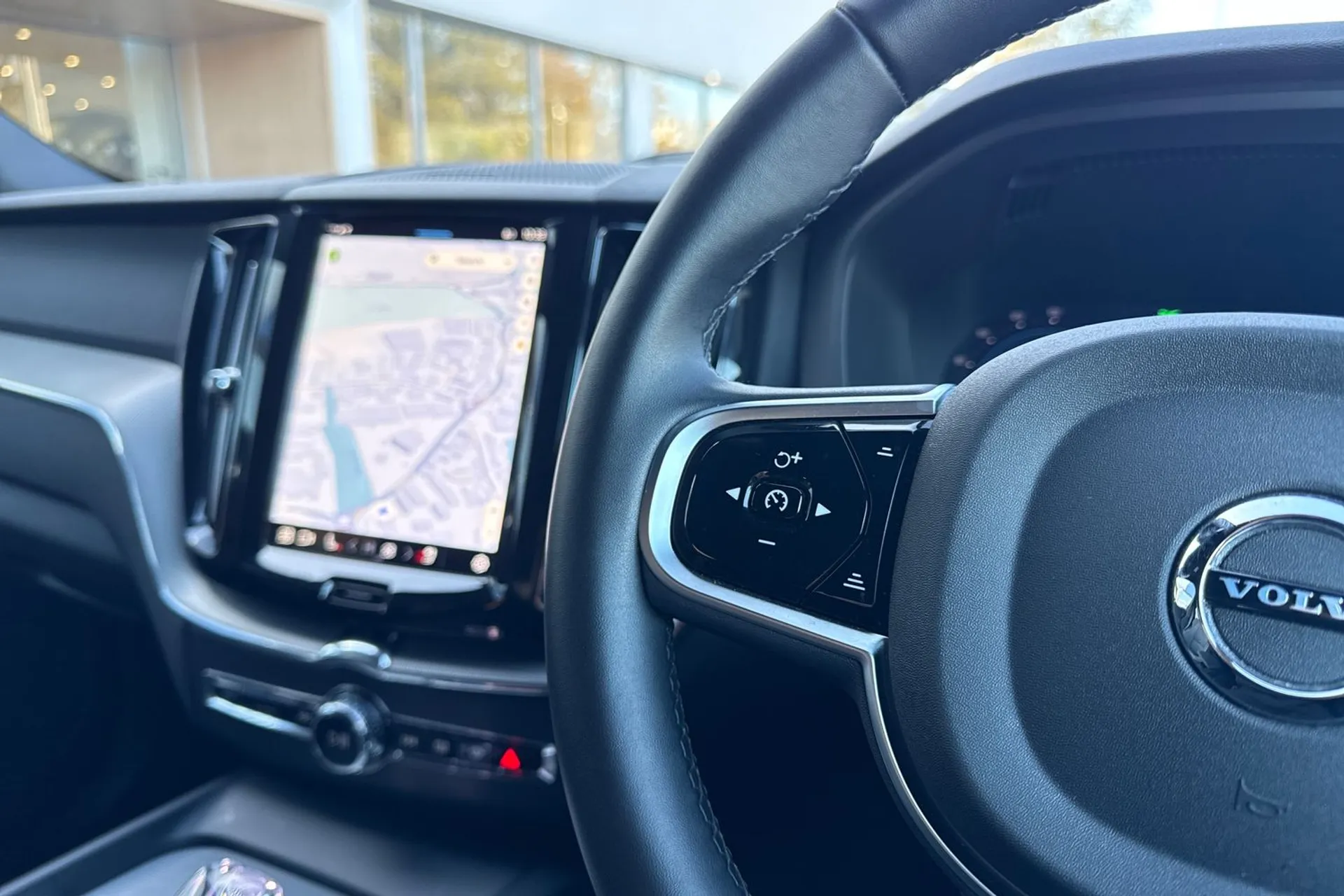 Volvo XC60 thumbnail image number 37