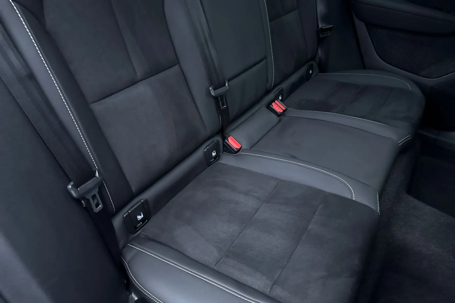 Volvo XC40 thumbnail image number 25