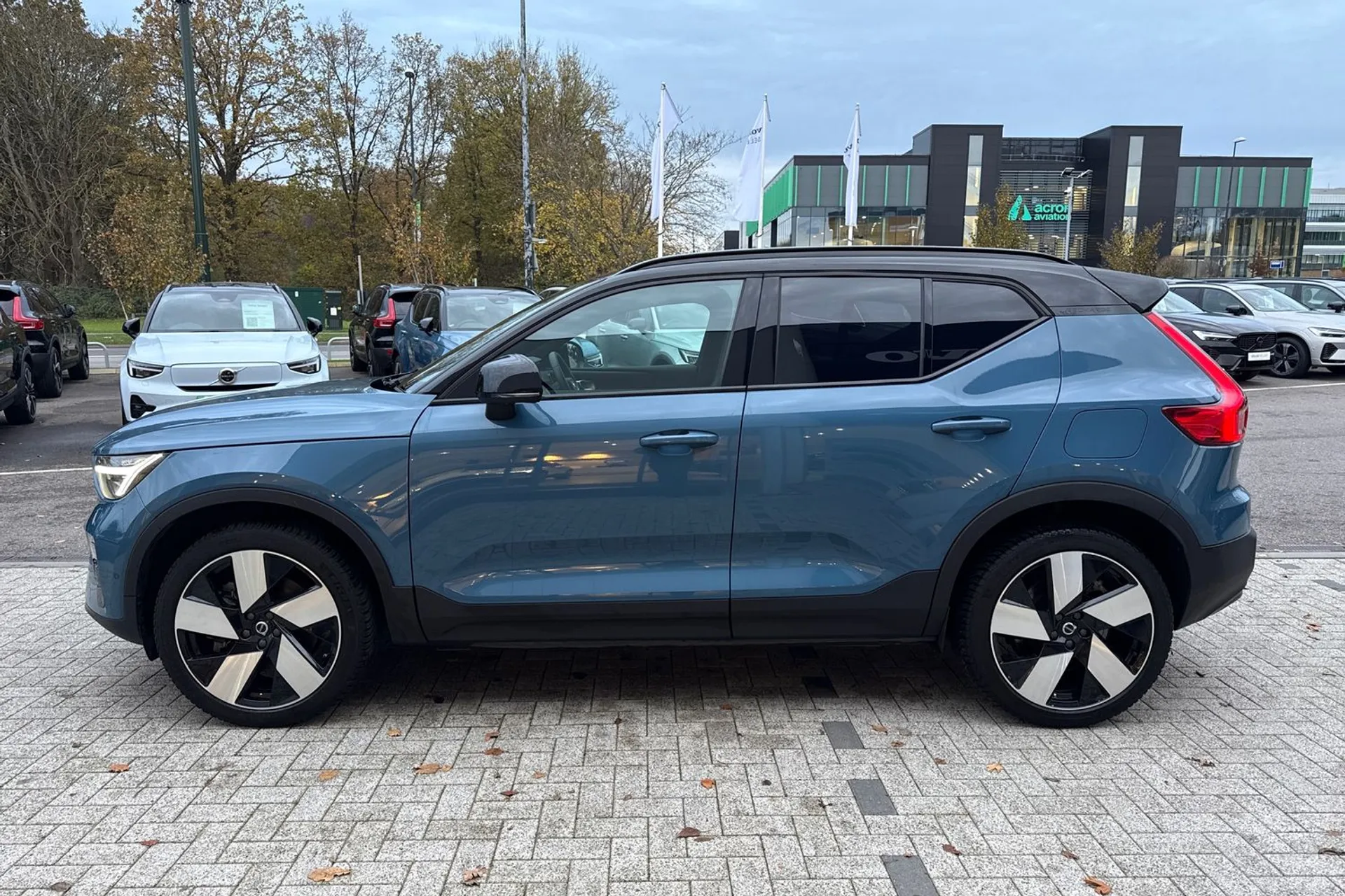 Volvo XC40 thumbnail image number 11