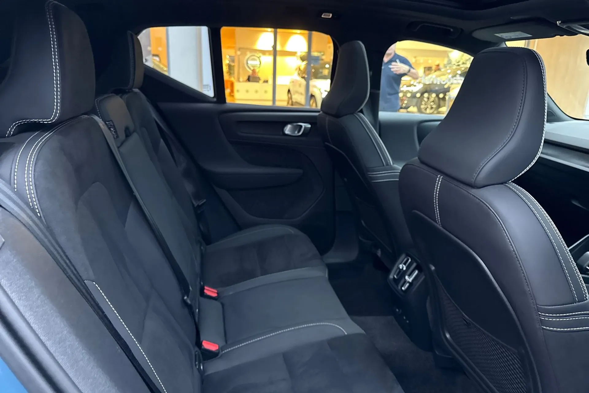 Volvo XC40 thumbnail image number 23